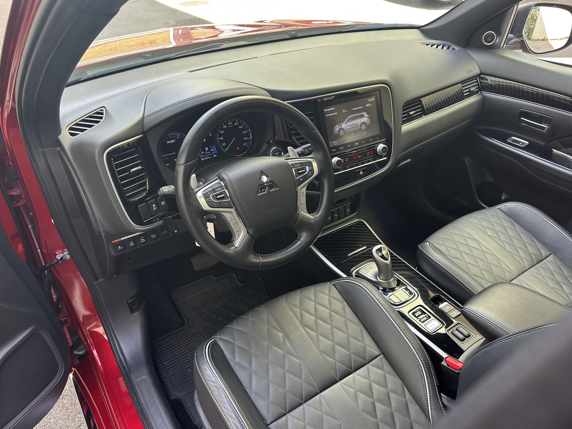 MITSUBISHI Outlander 2.4 PHEV Diamond+-image-4