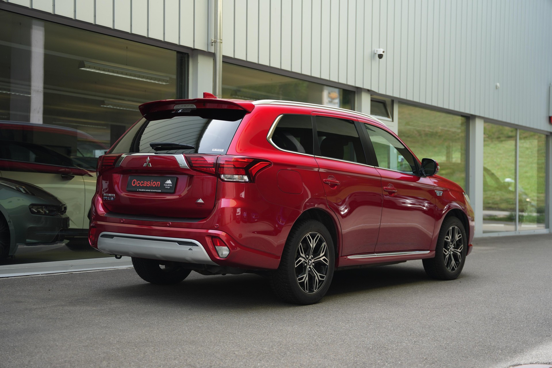MITSUBISHI Outlander 2.4 PHEV Diamond+-image-2