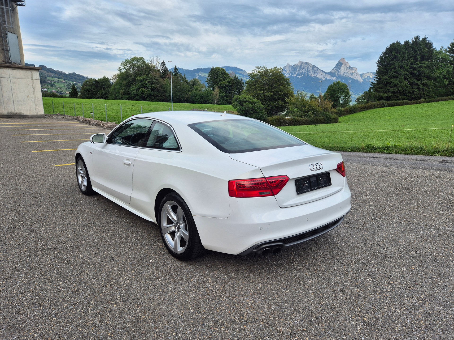 AUDI A5 Coupé 2.0 TFSI quattro S-tronic *S-Line*-image-2