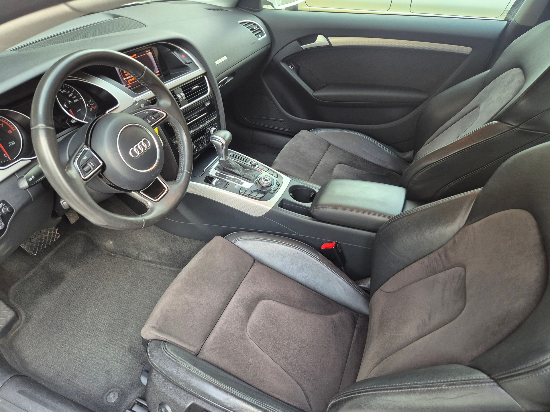 AUDI A5 Coupé 2.0 TFSI quattro S-tronic *S-Line*-image-5