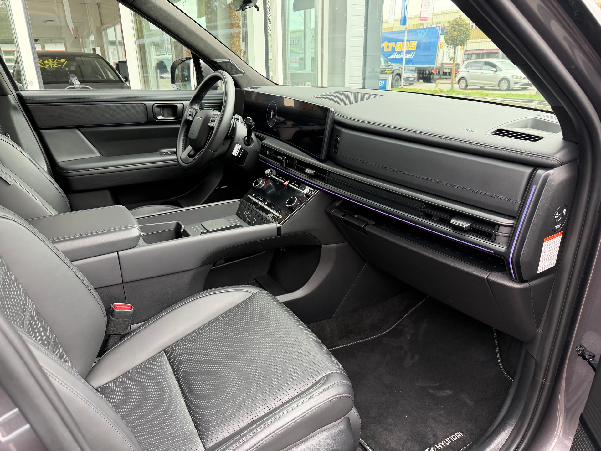 HYUNDAI Santa Fe 1.6 T-GDi HEV Calligraphy 4WD Automatic-image-12