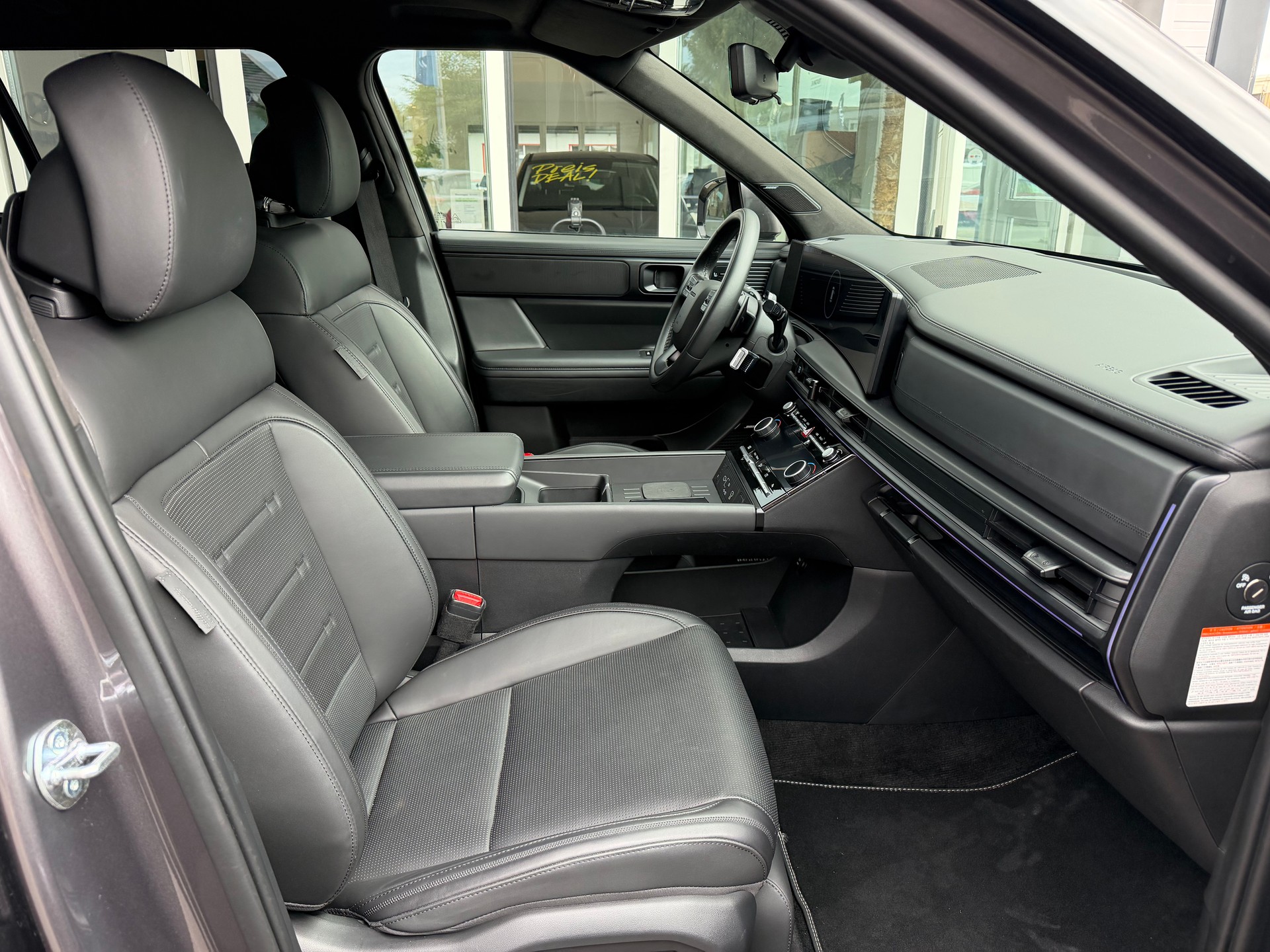 HYUNDAI Santa Fe 1.6 T-GDi HEV Calligraphy 4WD Automatic-image-13