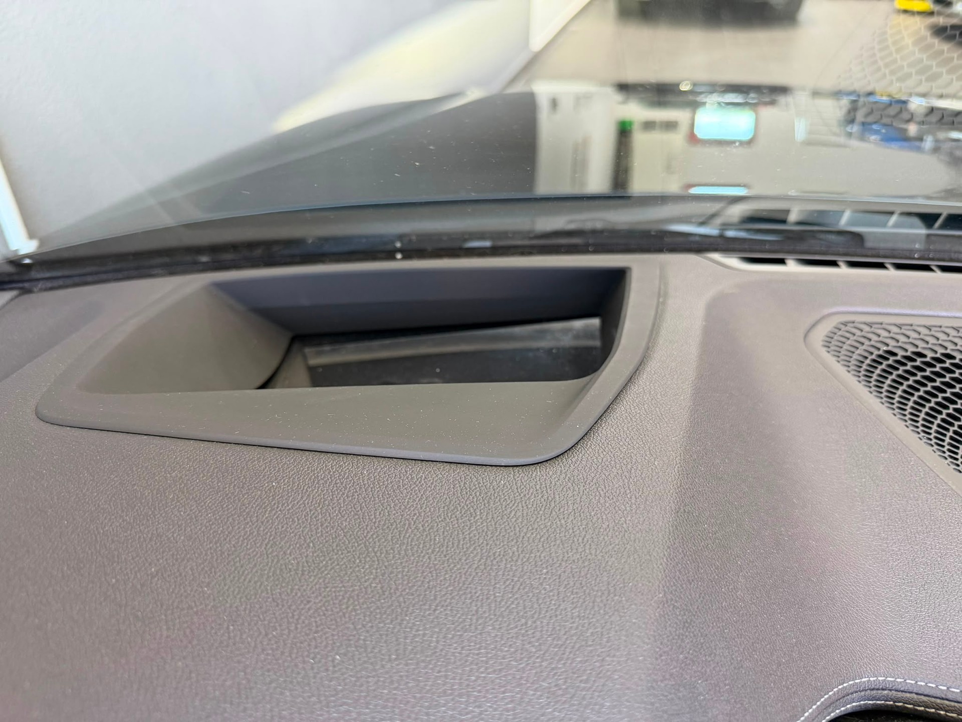 BMW M440i xDrive 48V Cabriolet Steptronic-image-16