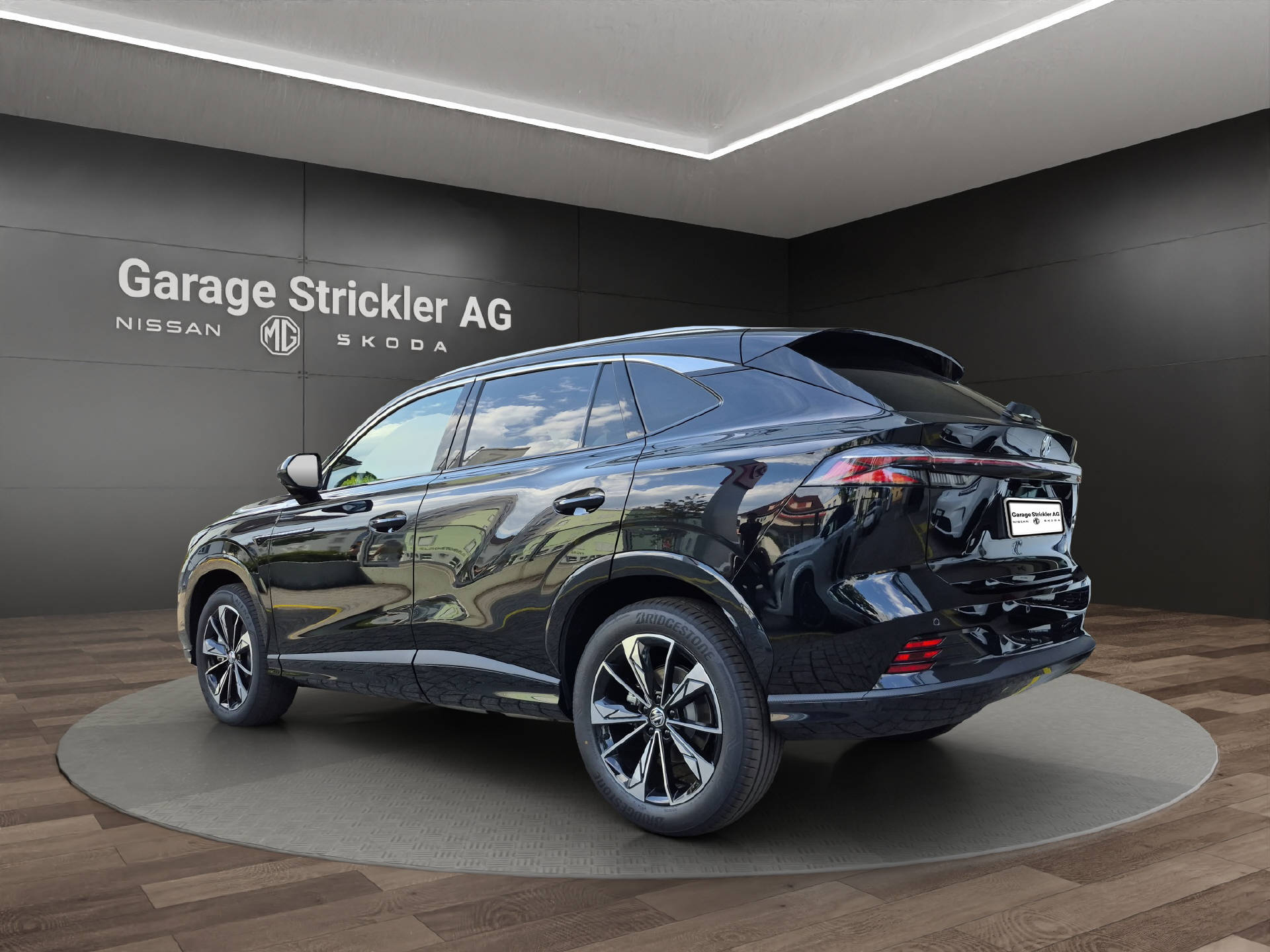 MG HS 1.5 Hybrid Luxury-image-2