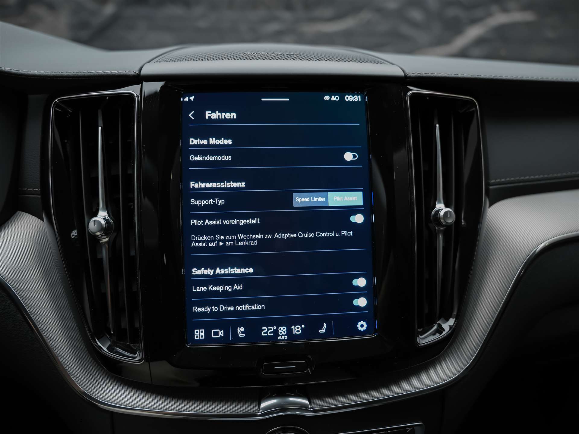 VOLVO XC60 B4 Diesel Mild Hybrid AWD Ultimate Dark Geartronic *Panorama*Head-Up*Standheizung*-image-41