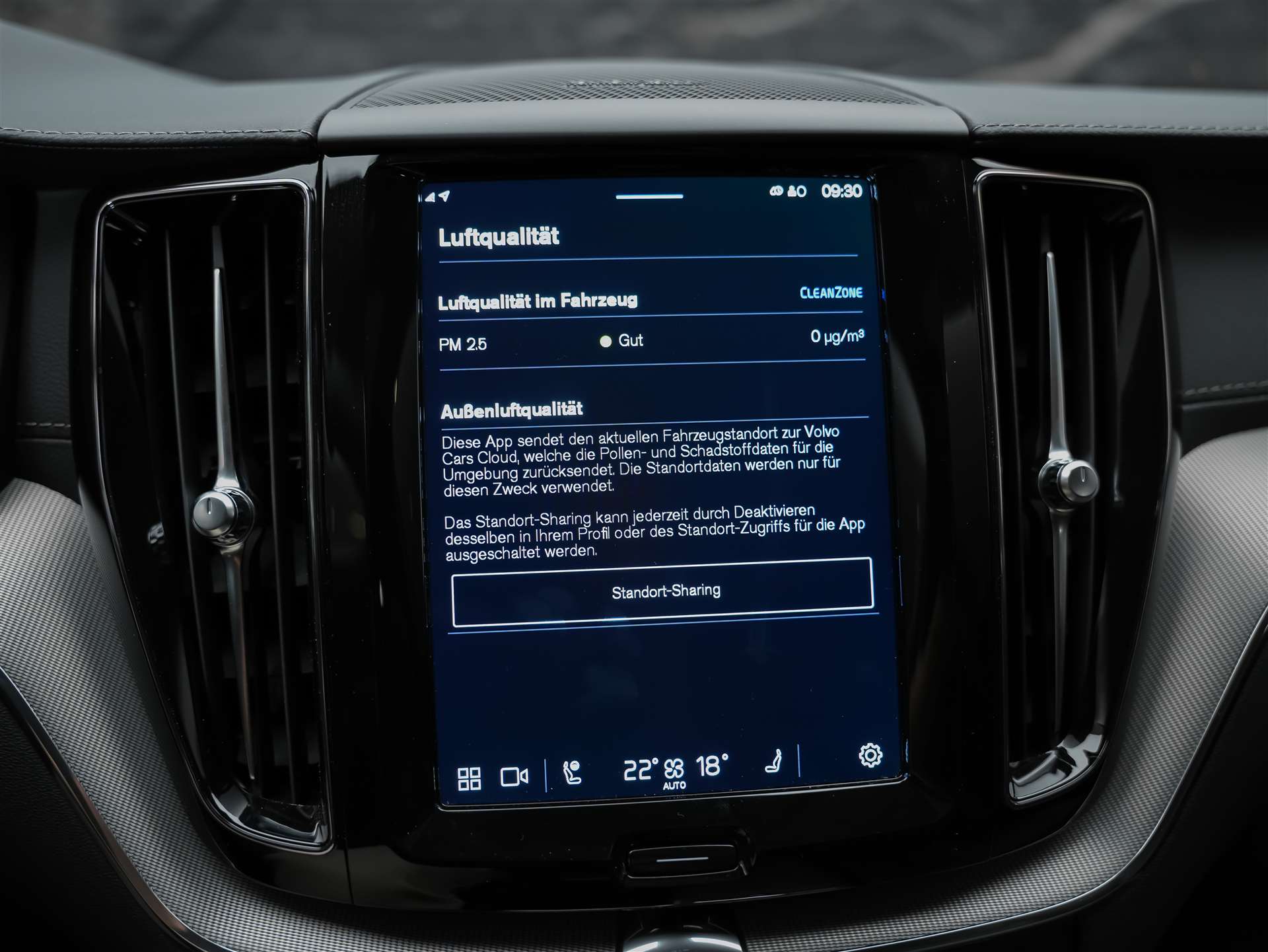 VOLVO XC60 B4 Diesel Mild Hybrid AWD Ultimate Dark Geartronic *Panorama*Head-Up*Standheizung*-image-36