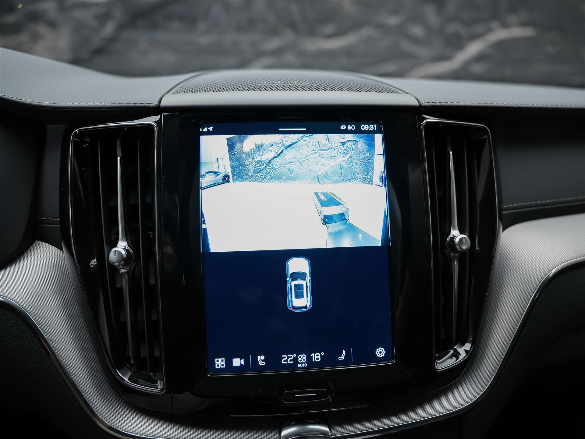 VOLVO XC60 B4 Diesel Mild Hybrid AWD Ultimate Dark Geartronic *Panorama*Head-Up*Standheizung*-image-43