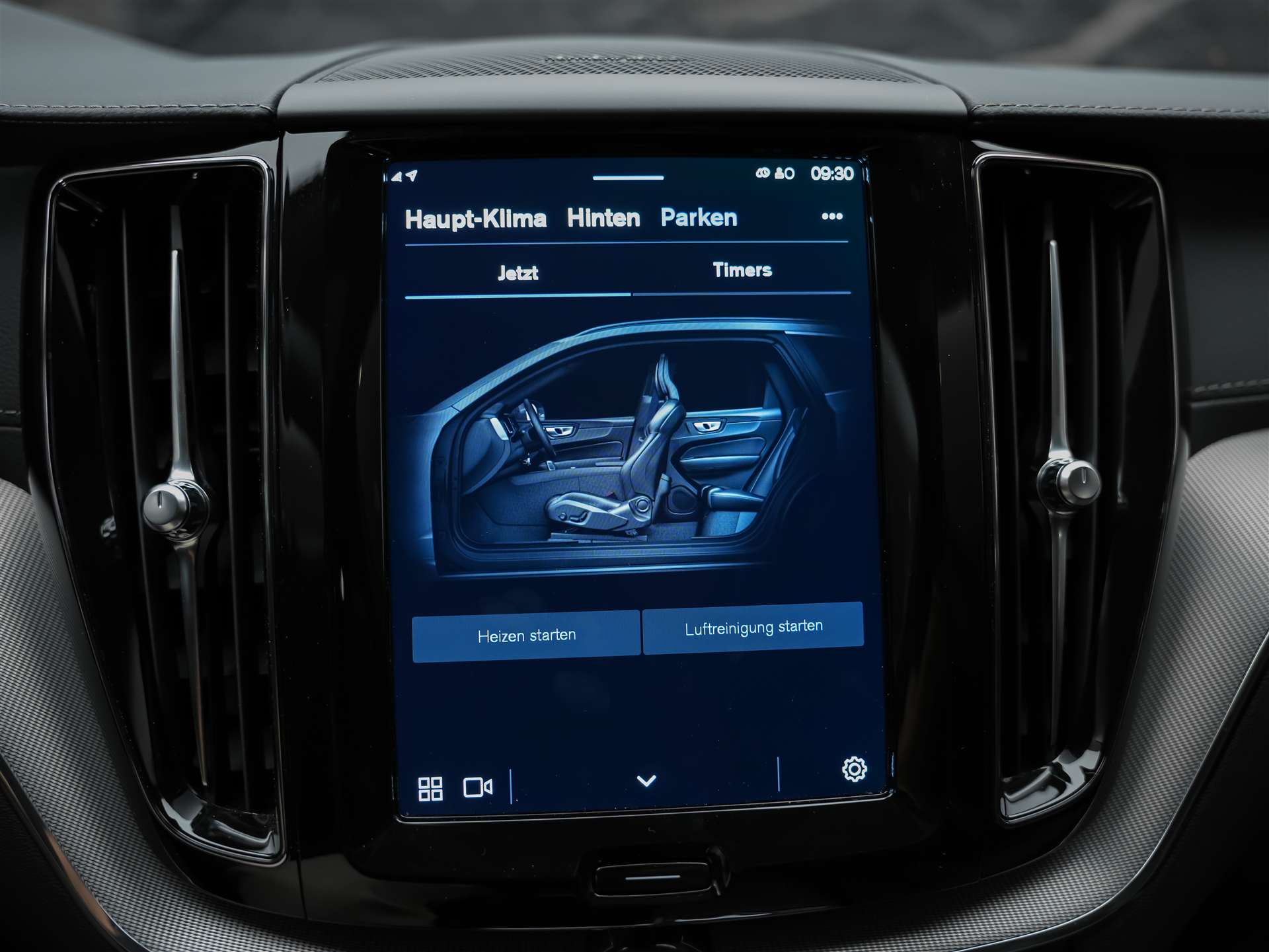VOLVO XC60 B4 Diesel Mild Hybrid AWD Ultimate Dark Geartronic *Panorama*Head-Up*Standheizung*-image-35
