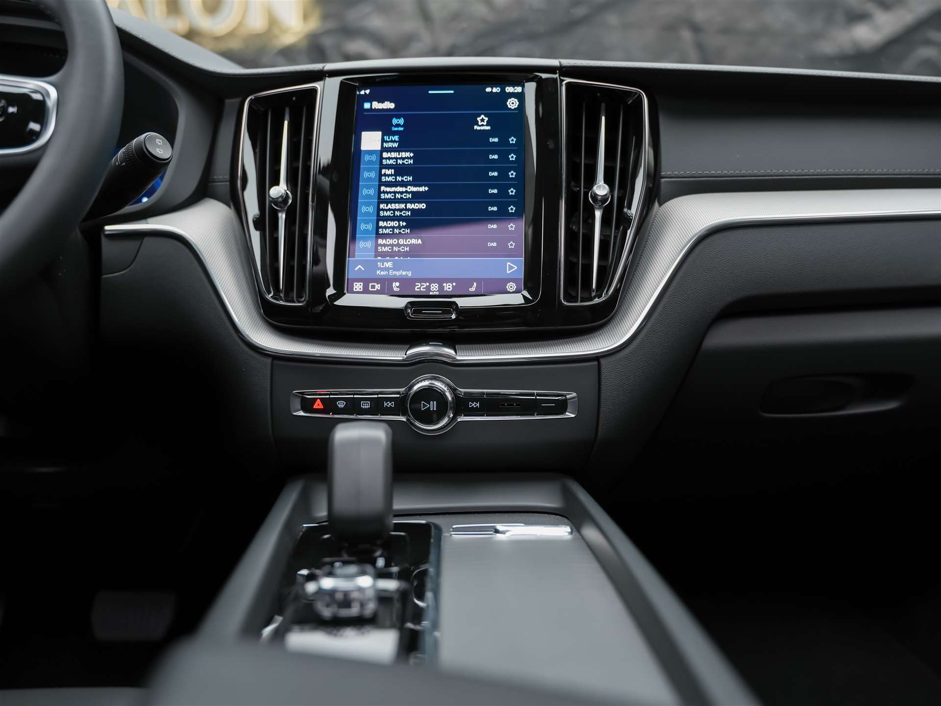 VOLVO XC60 B4 Diesel Mild Hybrid AWD Ultimate Dark Geartronic *Panorama*Head-Up*Standheizung*-image-21