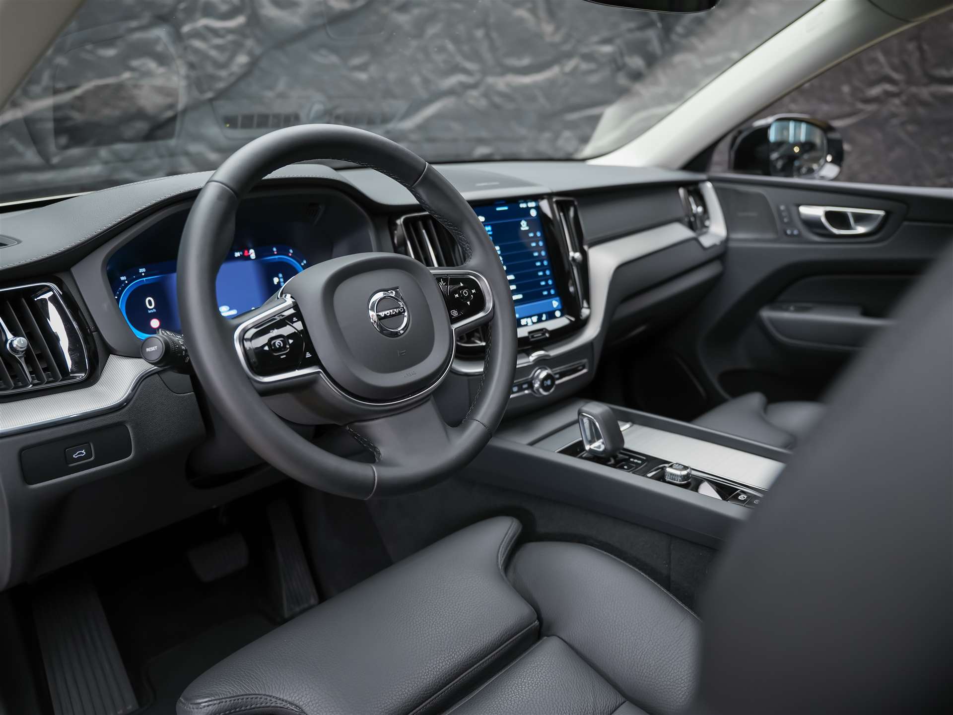 VOLVO XC60 B4 Diesel Mild Hybrid AWD Ultimate Dark Geartronic *Panorama*Head-Up*Standheizung*-image-7
