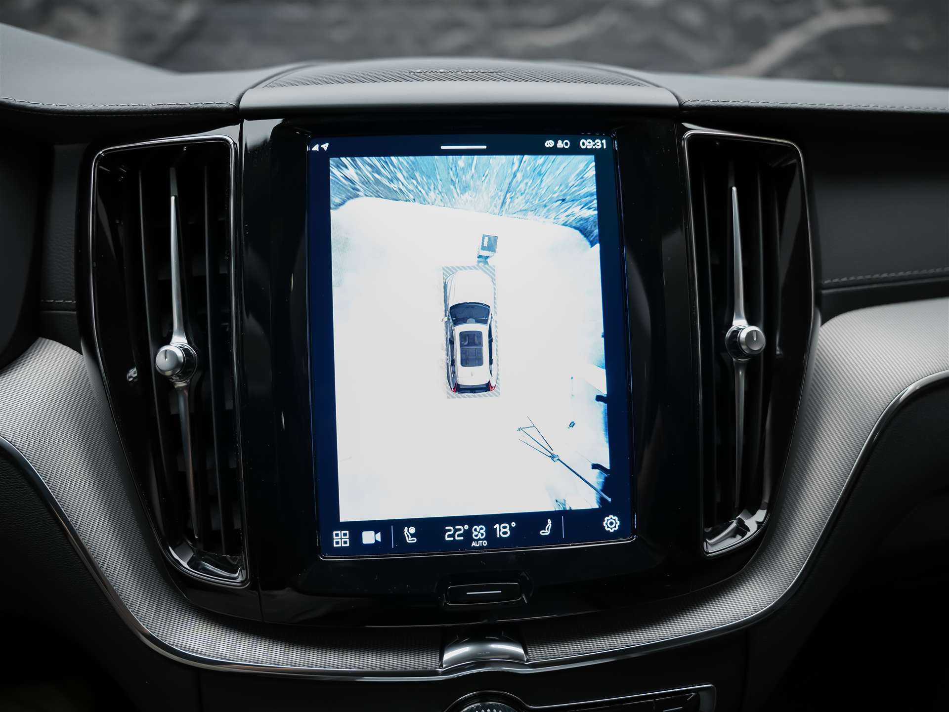 VOLVO XC60 B4 Diesel Mild Hybrid AWD Ultimate Dark Geartronic *Panorama*Head-Up*Standheizung*-image-45