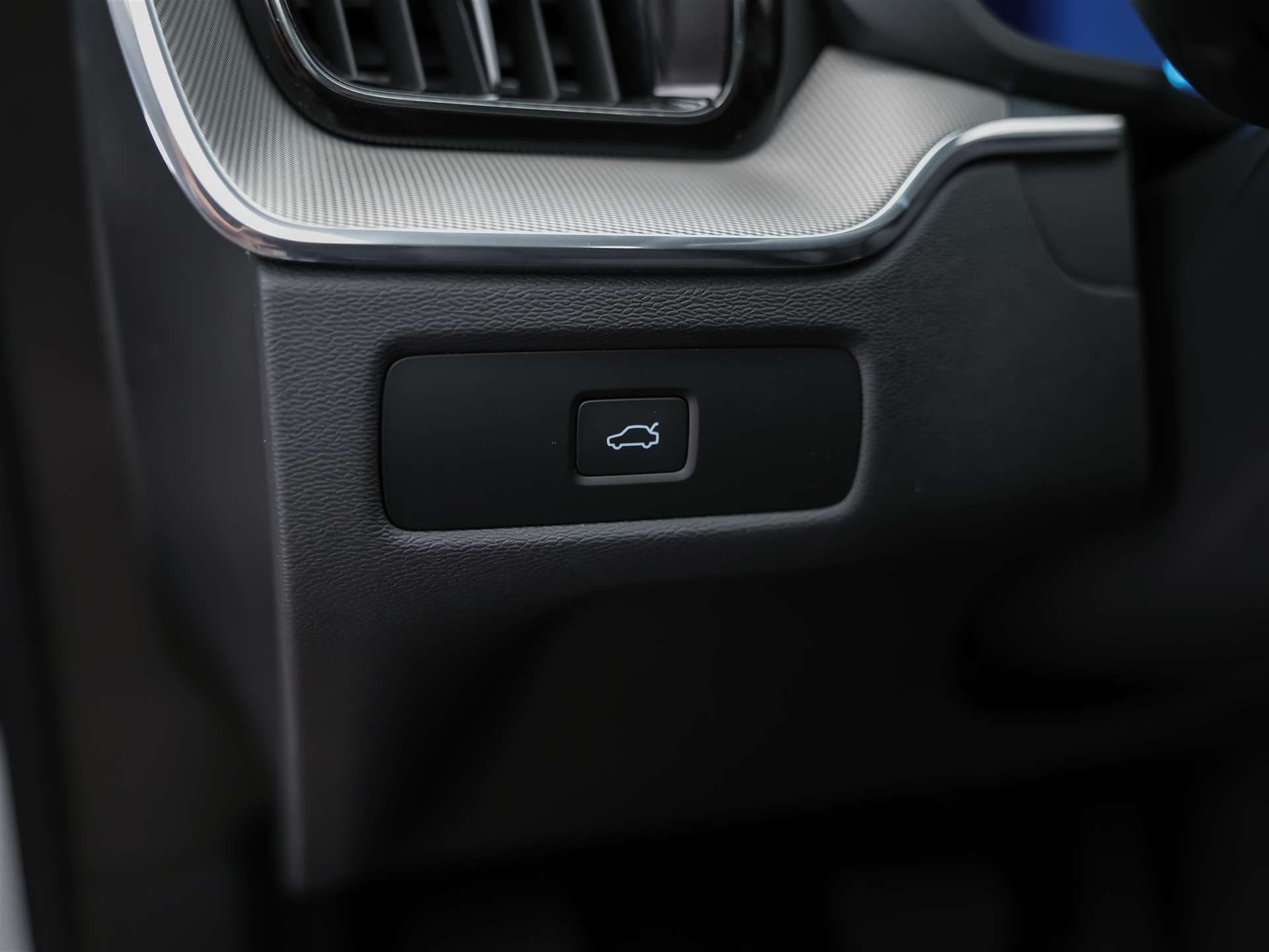 VOLVO XC60 B4 Diesel Mild Hybrid AWD Ultimate Dark Geartronic *Panorama*Head-Up*Standheizung*-image-27