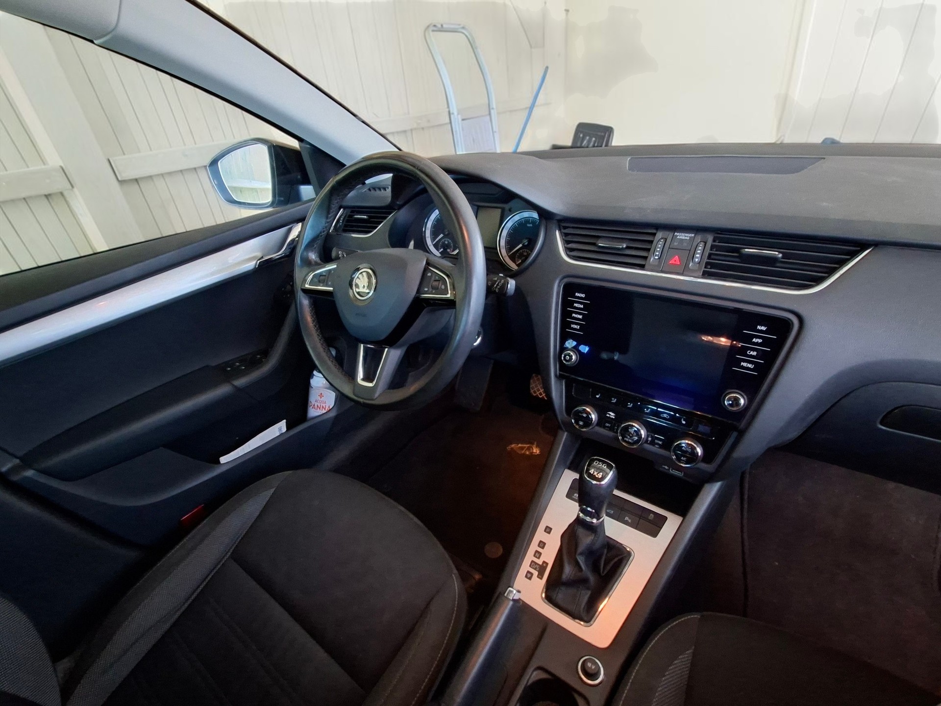 SKODA 2.0 TDI 150 Ambition 4x4 DSG-image-3