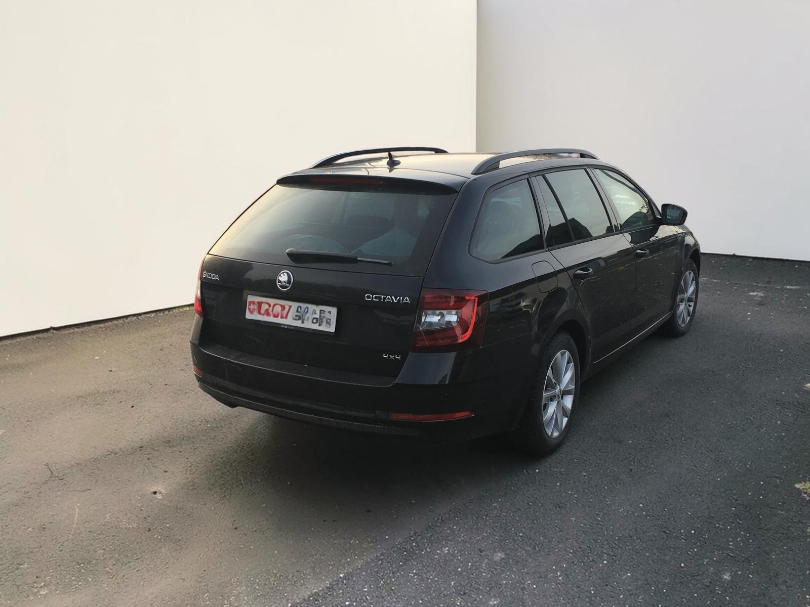 SKODA 2.0 TDI 150 Ambition 4x4 DSG-image-2