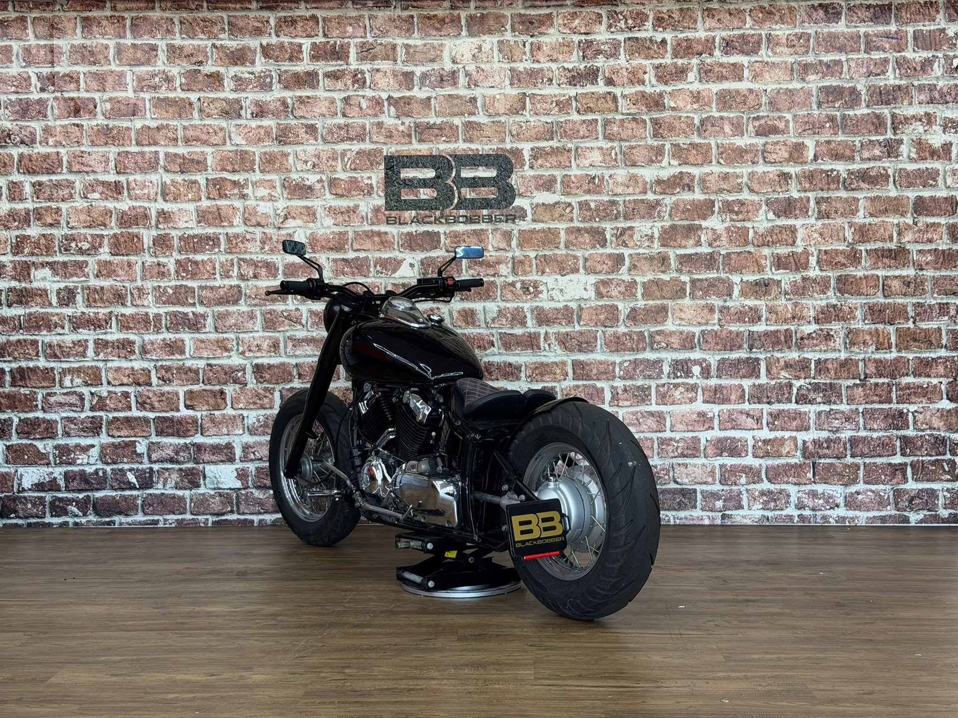 YAMAHA XVS 650 A Drag Star Classic-showroom-element-3