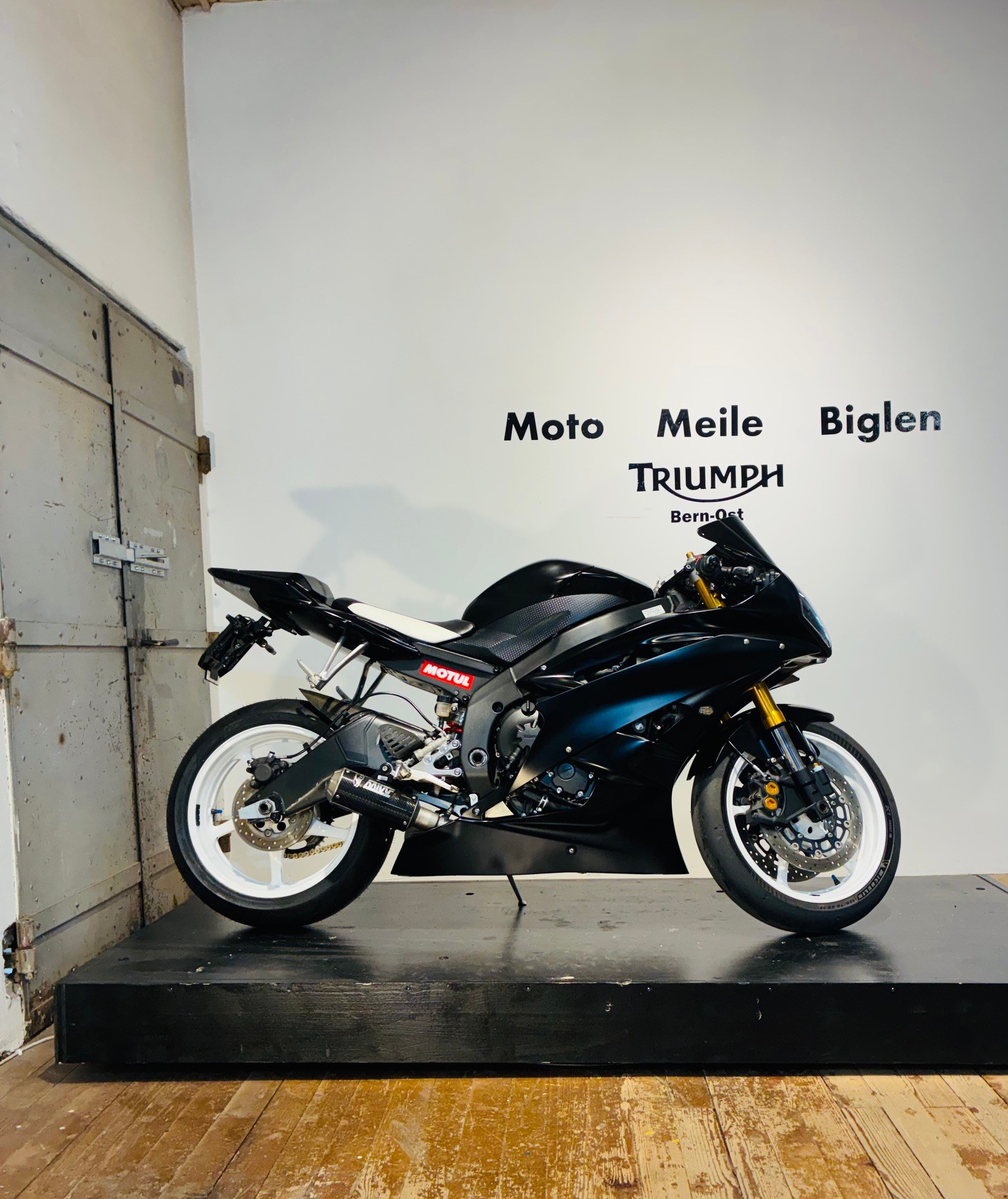 YAMAHA YZF-R6 (25kW)-showroom-element-1