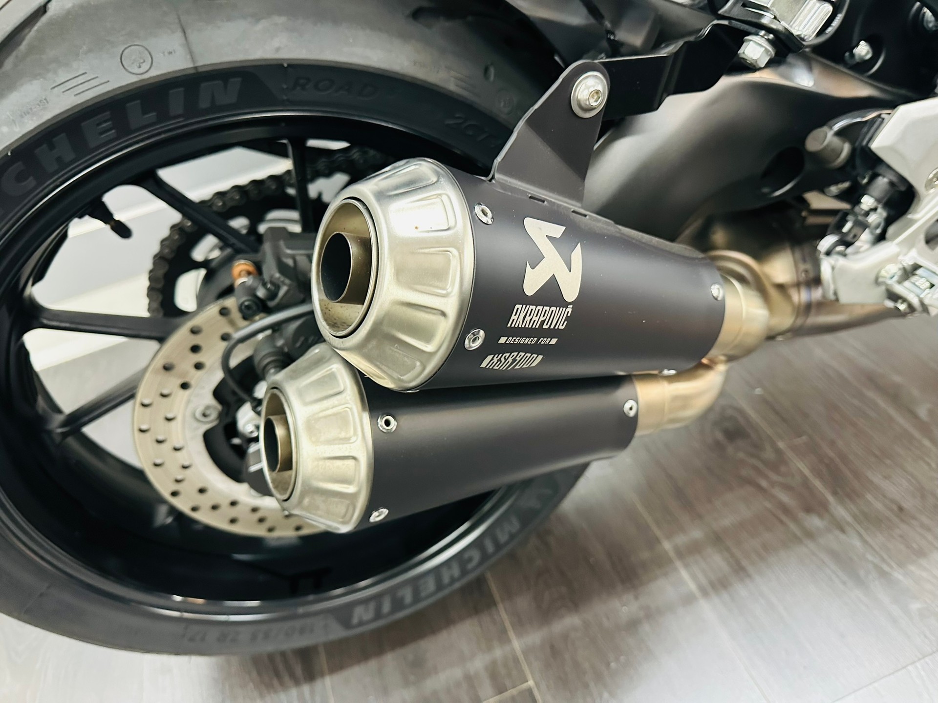 YAMAHA XSR 900 Abarth-showroom-element-2