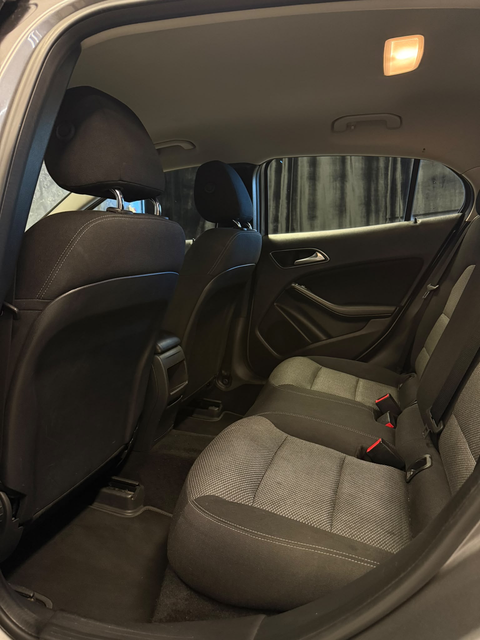 MERCEDES-BENZ GLA 200 CDI Swiss Star Edition 4Matic 7G-DCT-image-12