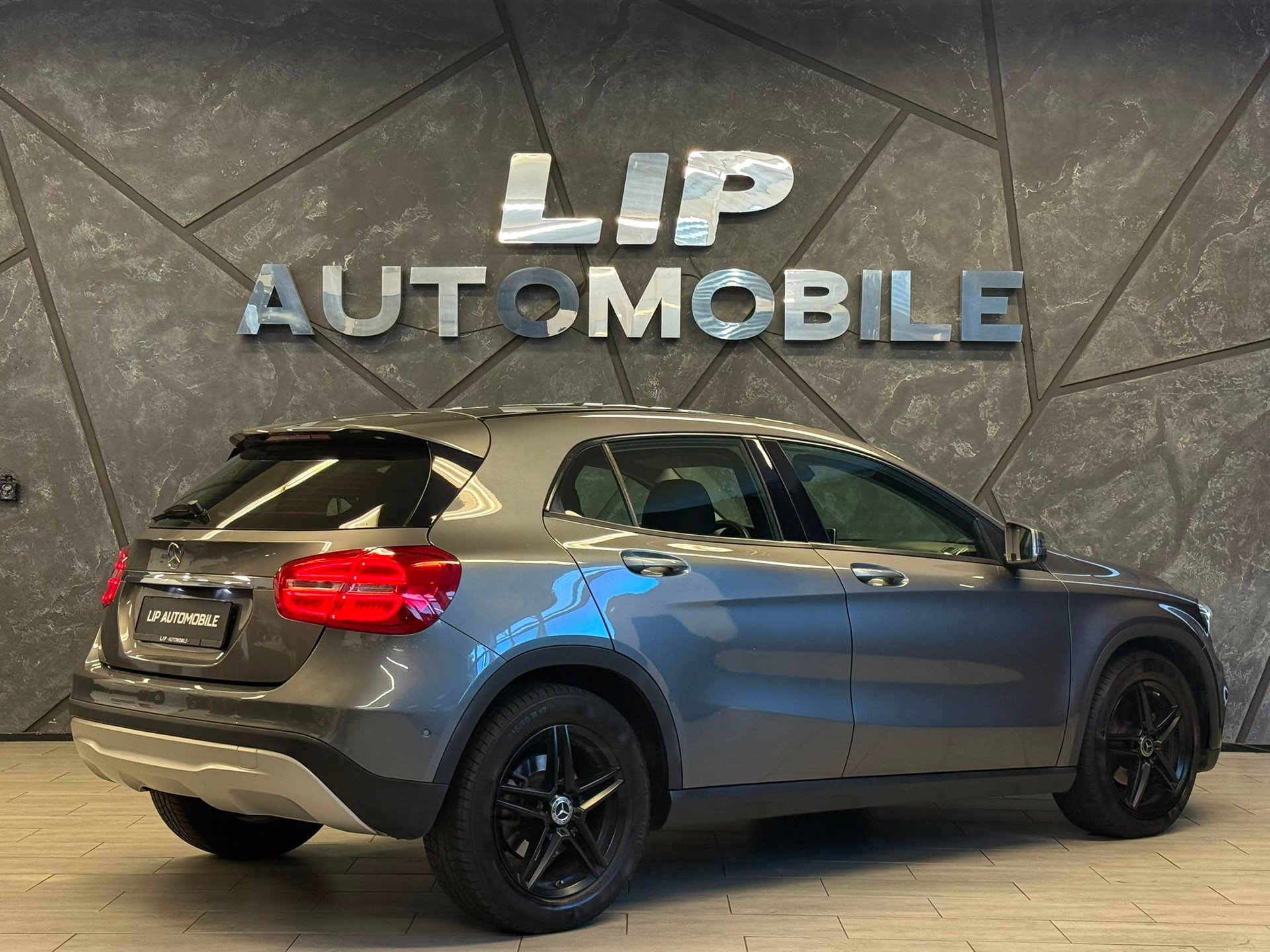 MERCEDES-BENZ GLA 200 CDI Swiss Star Edition 4Matic 7G-DCT-image-5