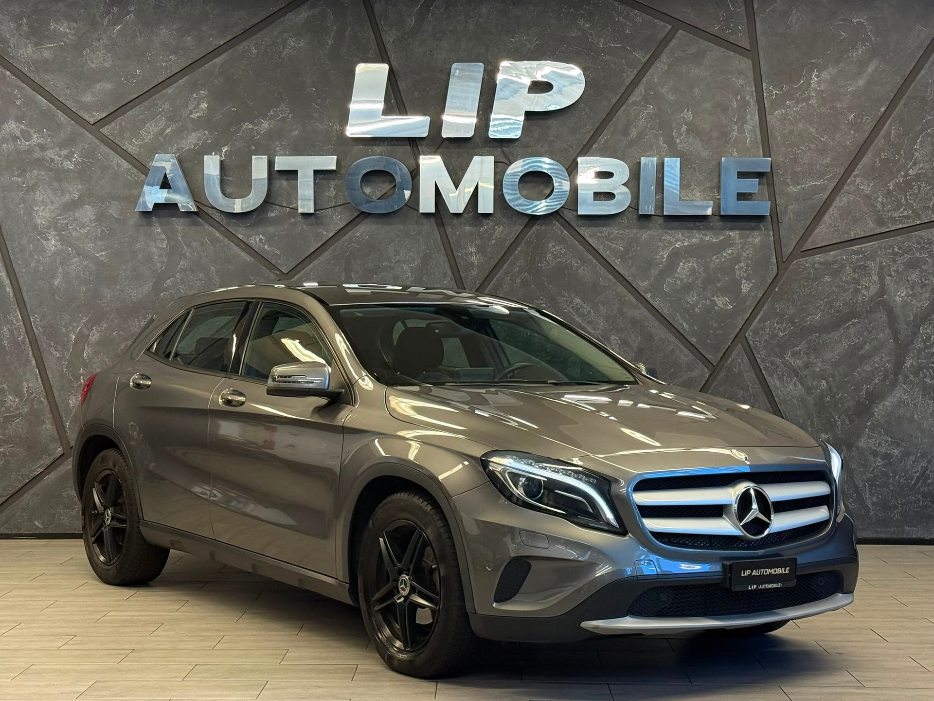 MERCEDES-BENZ GLA 200 CDI Swiss Star Edition 4Matic 7G-DCT-image-2