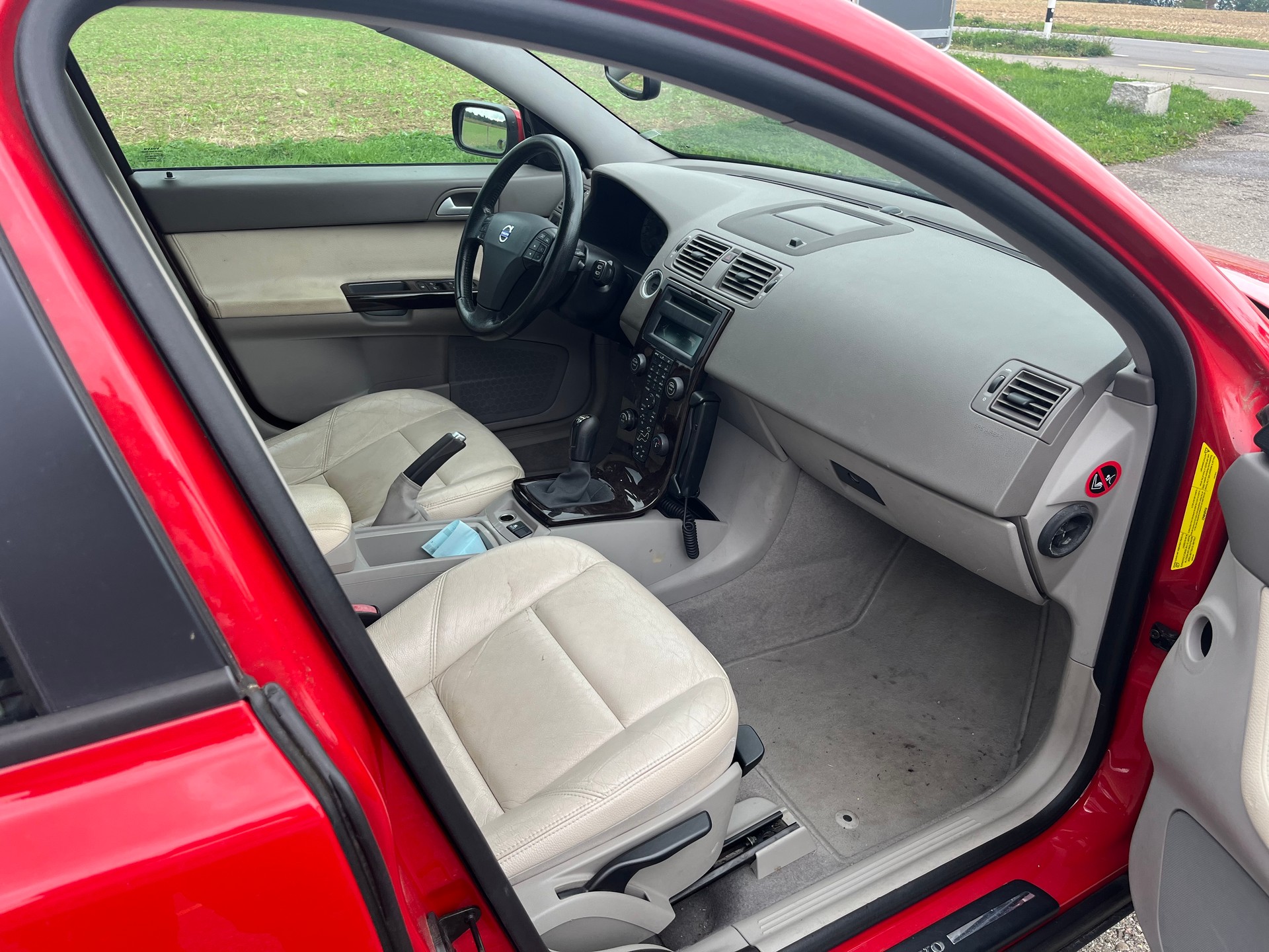 VOLVO V50 2.0D-image-6