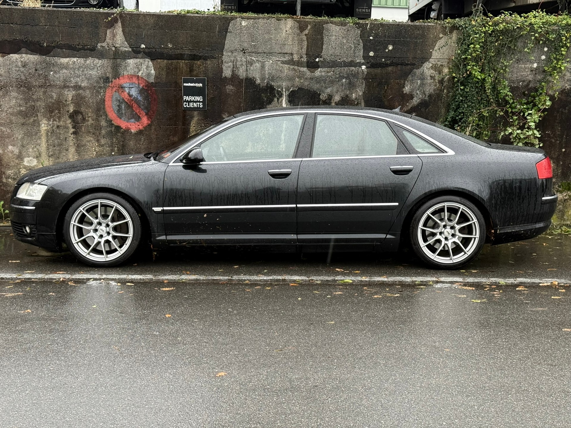 AUDI A8 6.0 quattro tiptronic-image-3
