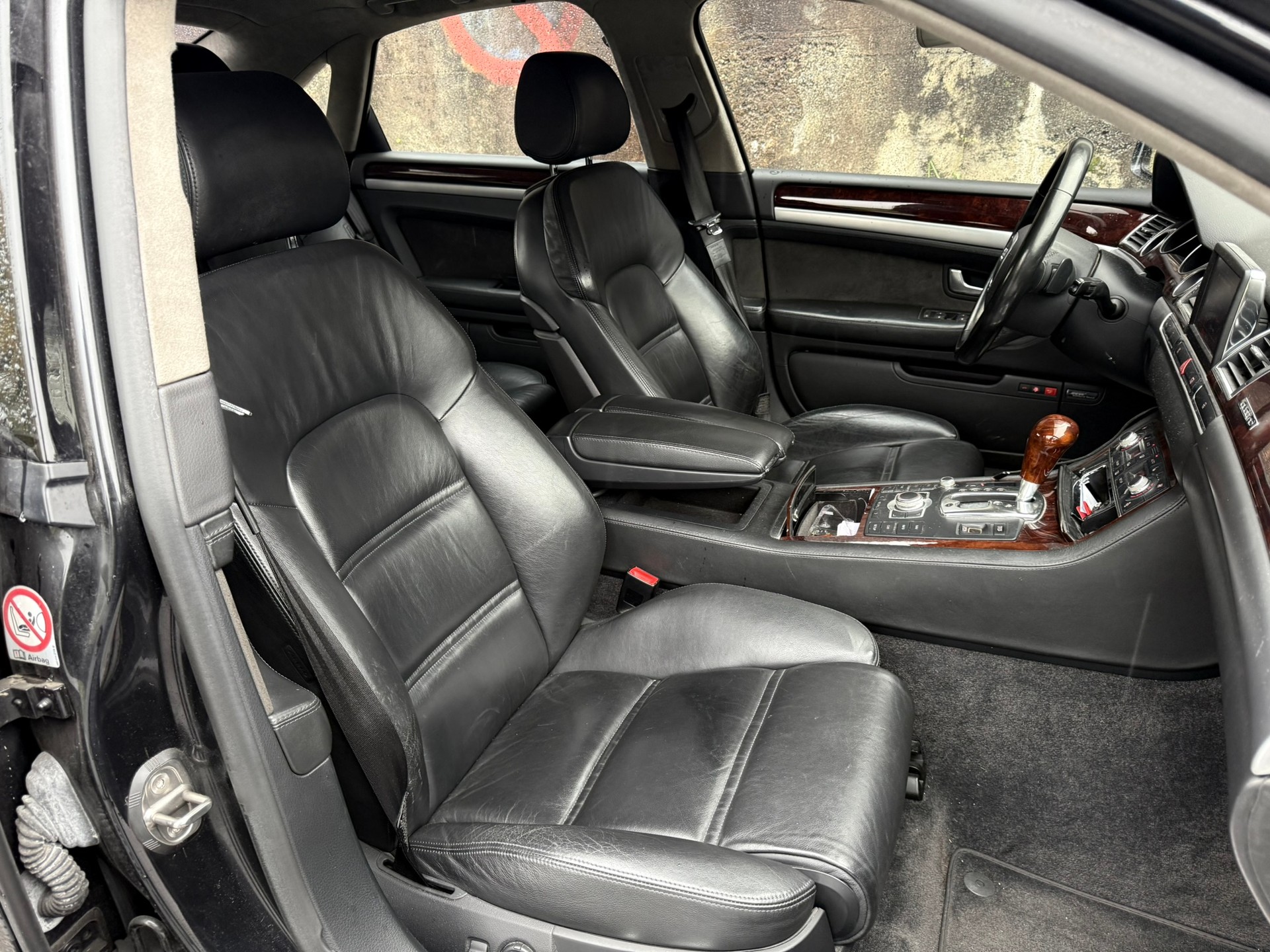 AUDI A8 6.0 quattro tiptronic-image-13