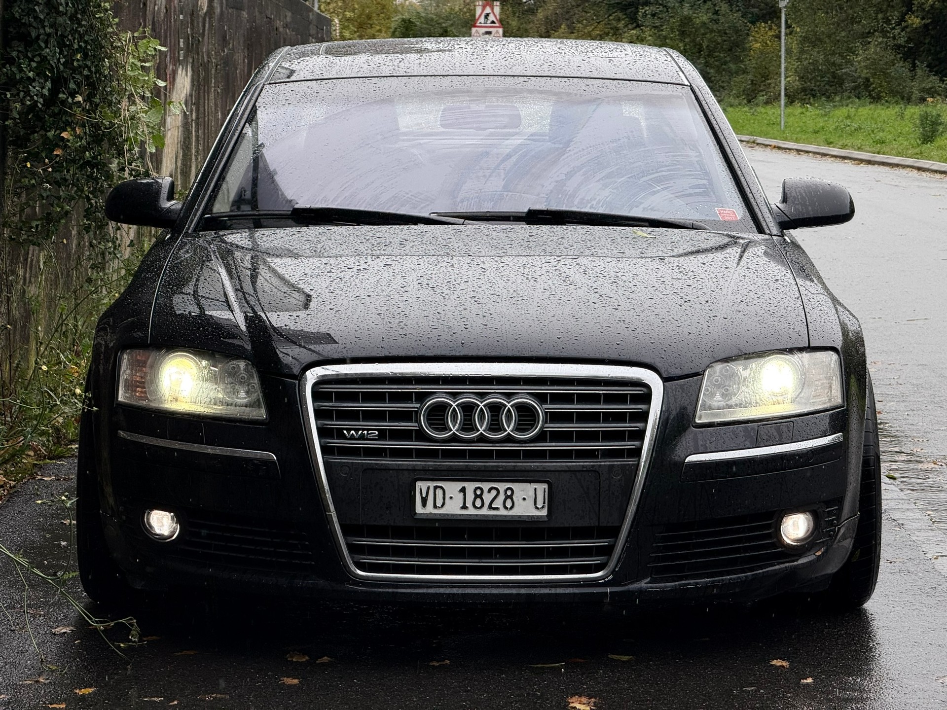 AUDI A8 6.0 quattro tiptronic-image-1