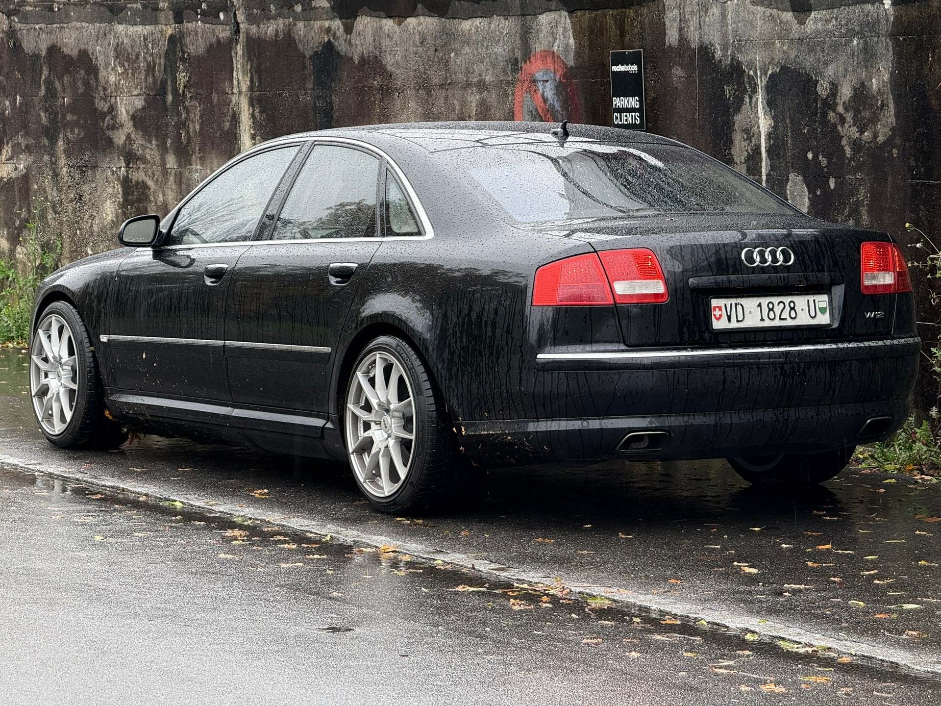 AUDI A8 6.0 quattro tiptronic-image-4
