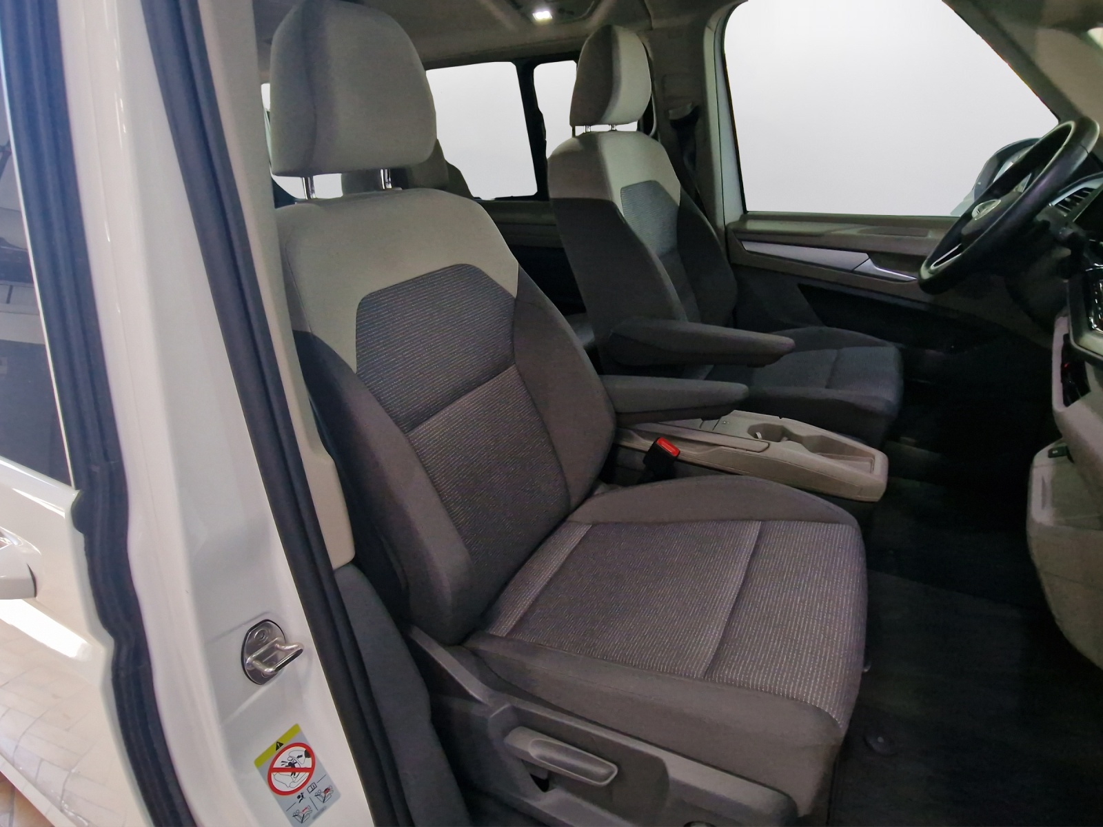 VW Multivan 2.0 TSI Liberty DSG-image-13