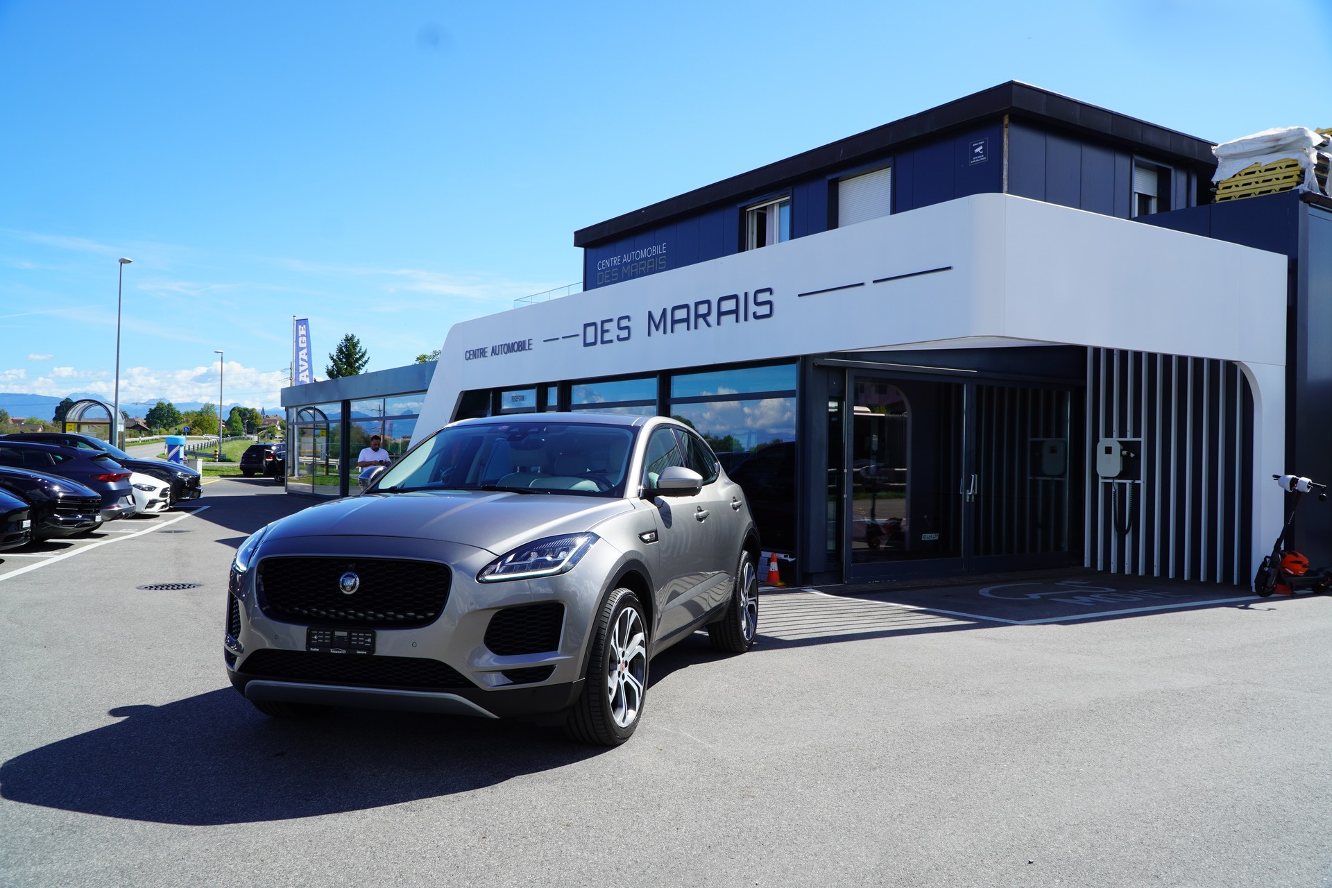 JAGUAR E-Pace 2.0 P200 HSE AWD Automatik-image-3