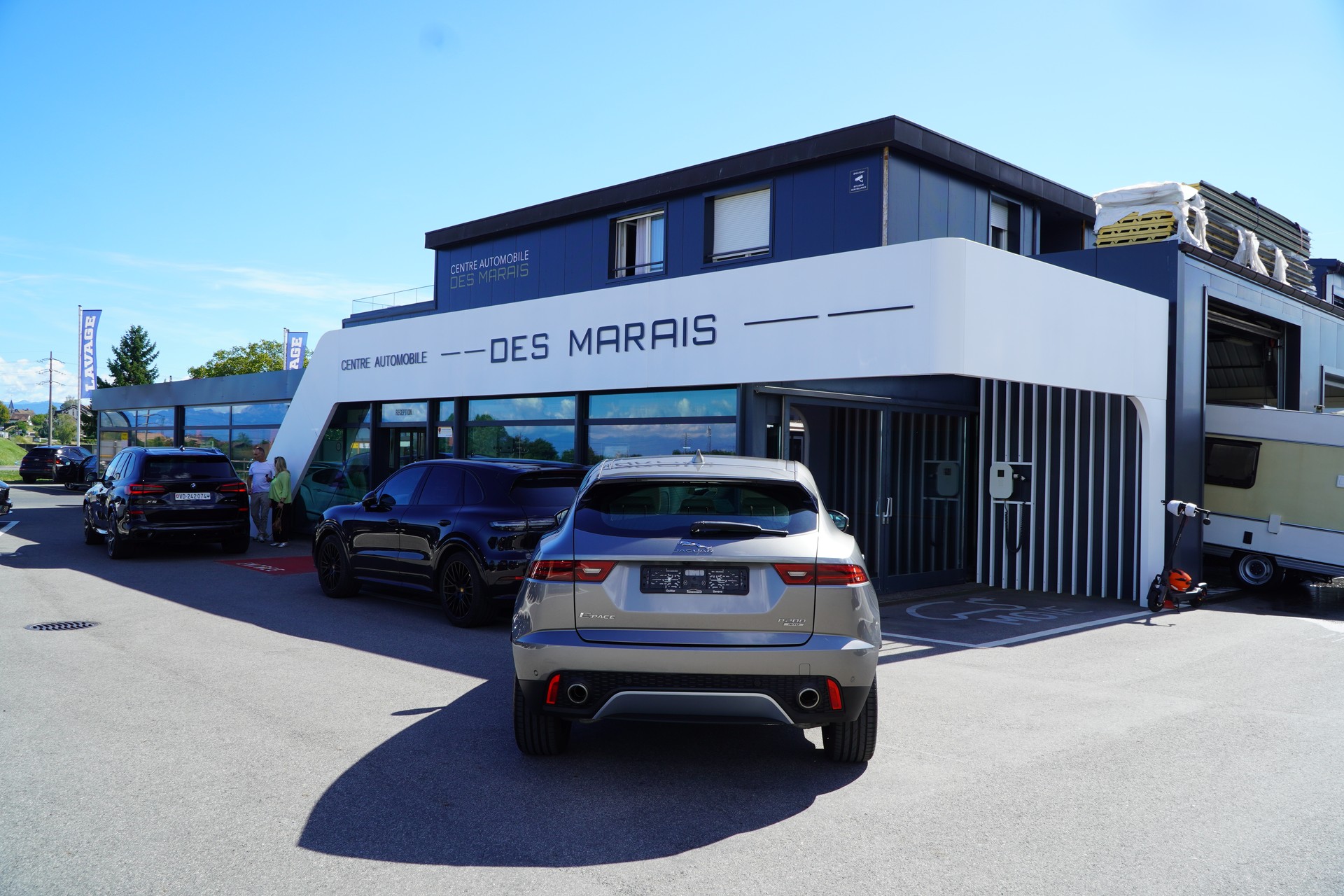 JAGUAR E-Pace 2.0 P200 HSE AWD Automatik-image-6