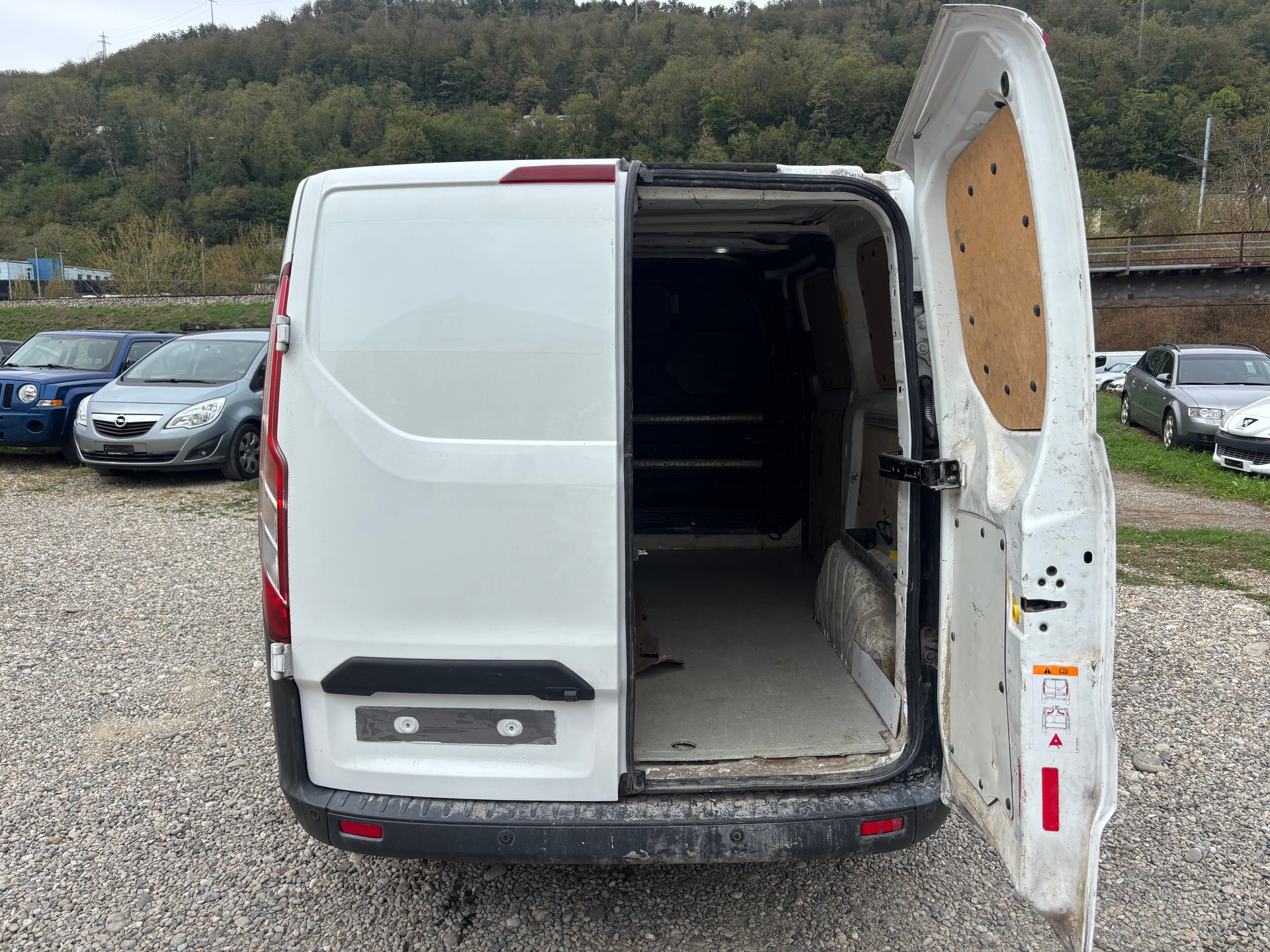 FORD Transit Custom Van 290 L1H1 Trend-image-6