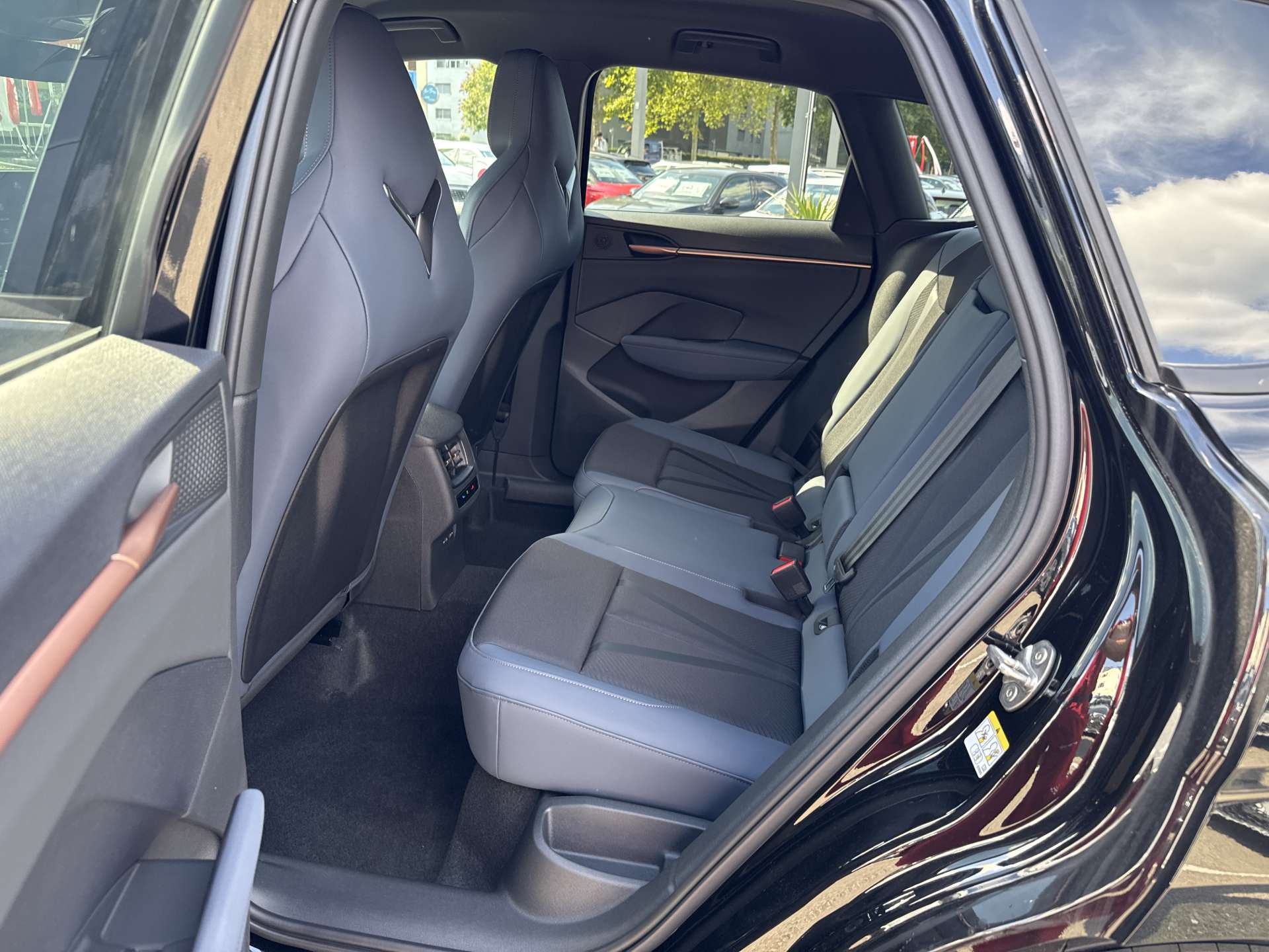 CUPRA Terramar 1.5 eTSi DSG-Automat-image-6