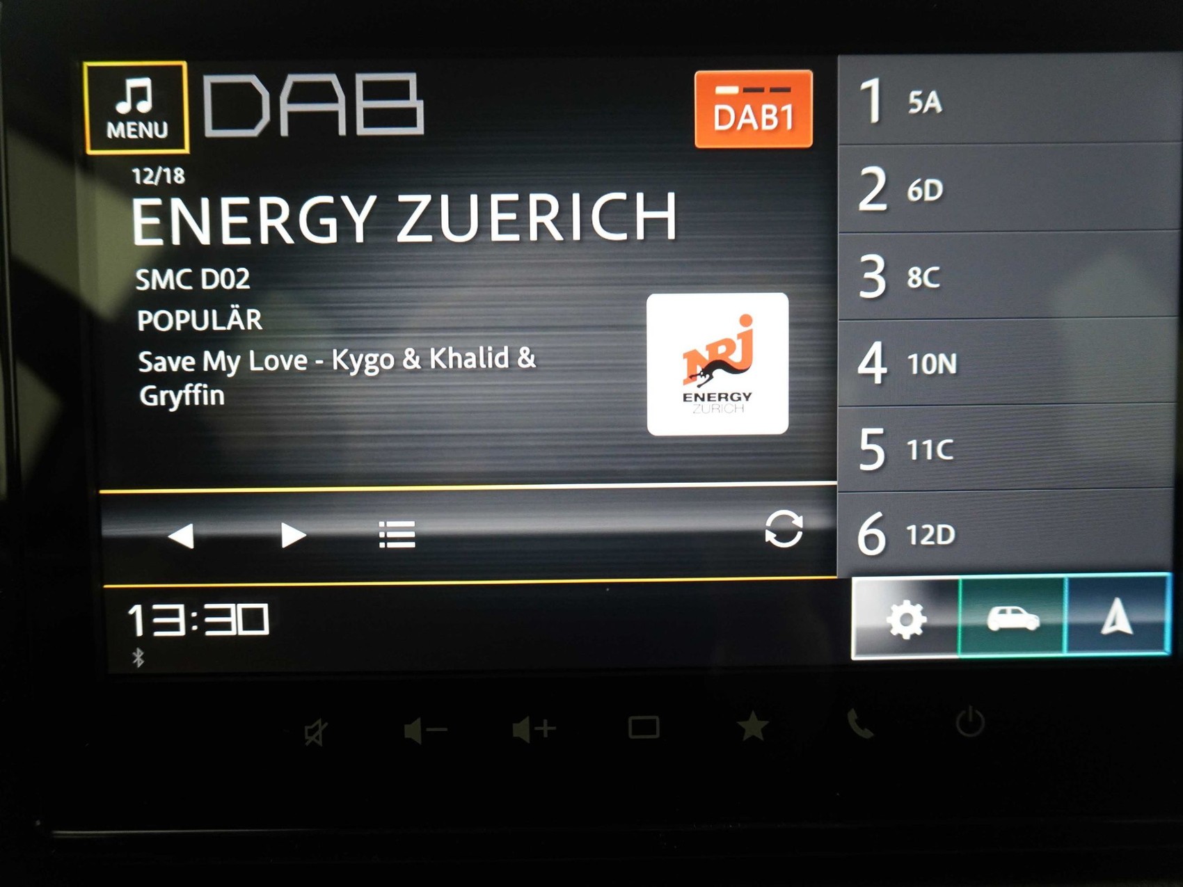 SUZUKI Swift 1.2 Sakura Hybrid-image-13