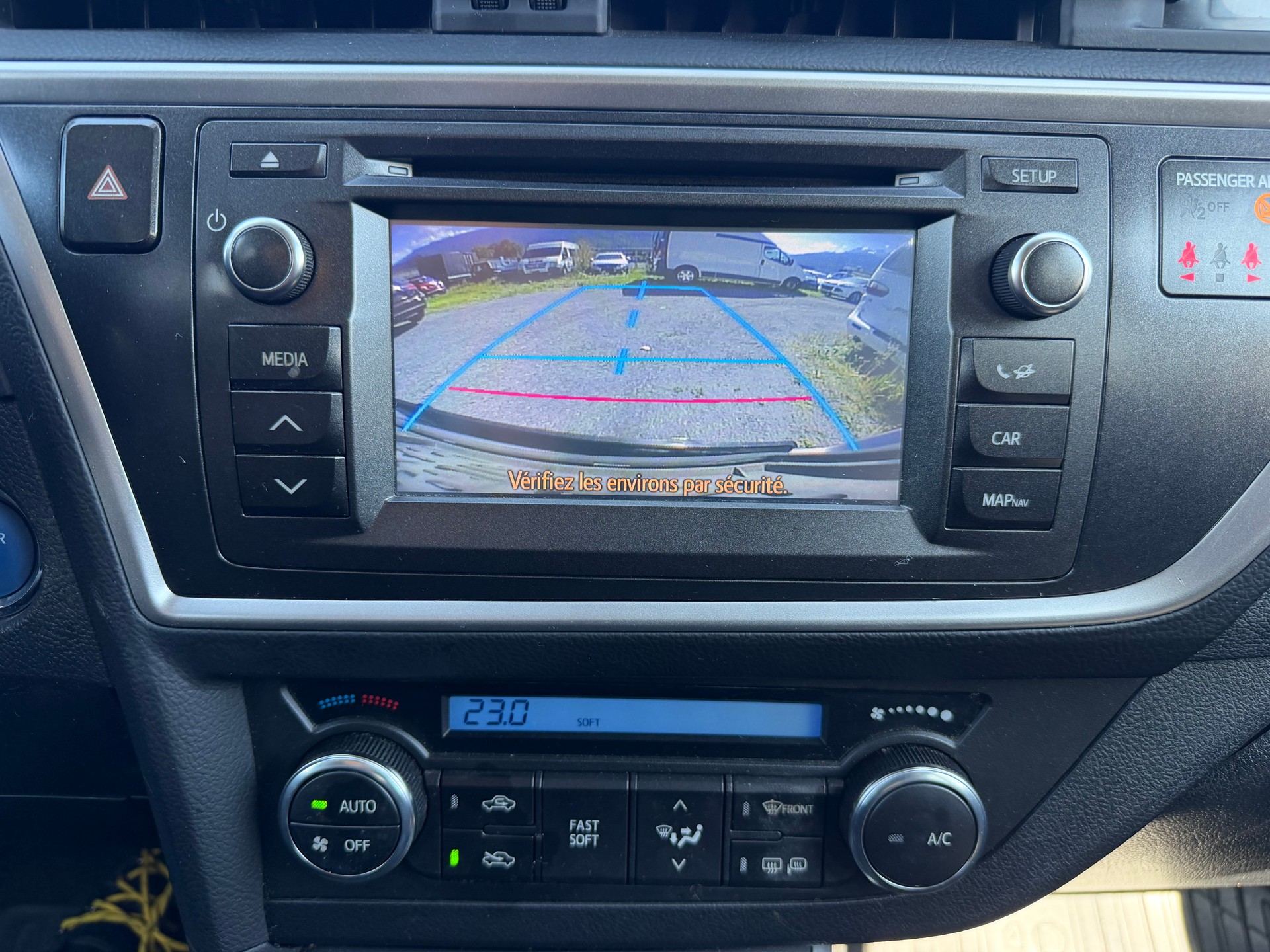 TOYOTA Auris Touring Sports 1.8 16V HSD Linea Sol-image-13
