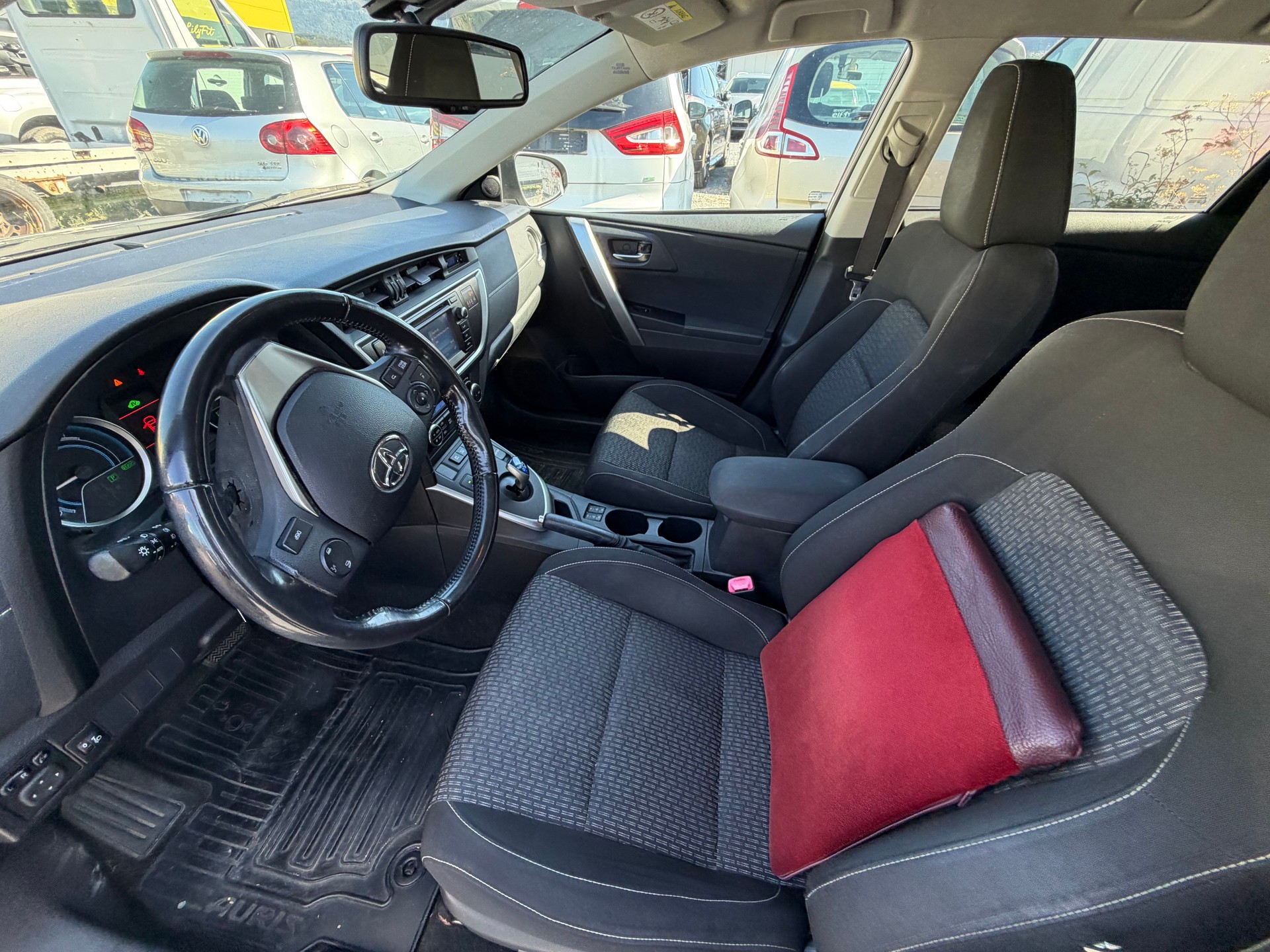 TOYOTA Auris Touring Sports 1.8 16V HSD Linea Sol-image-12