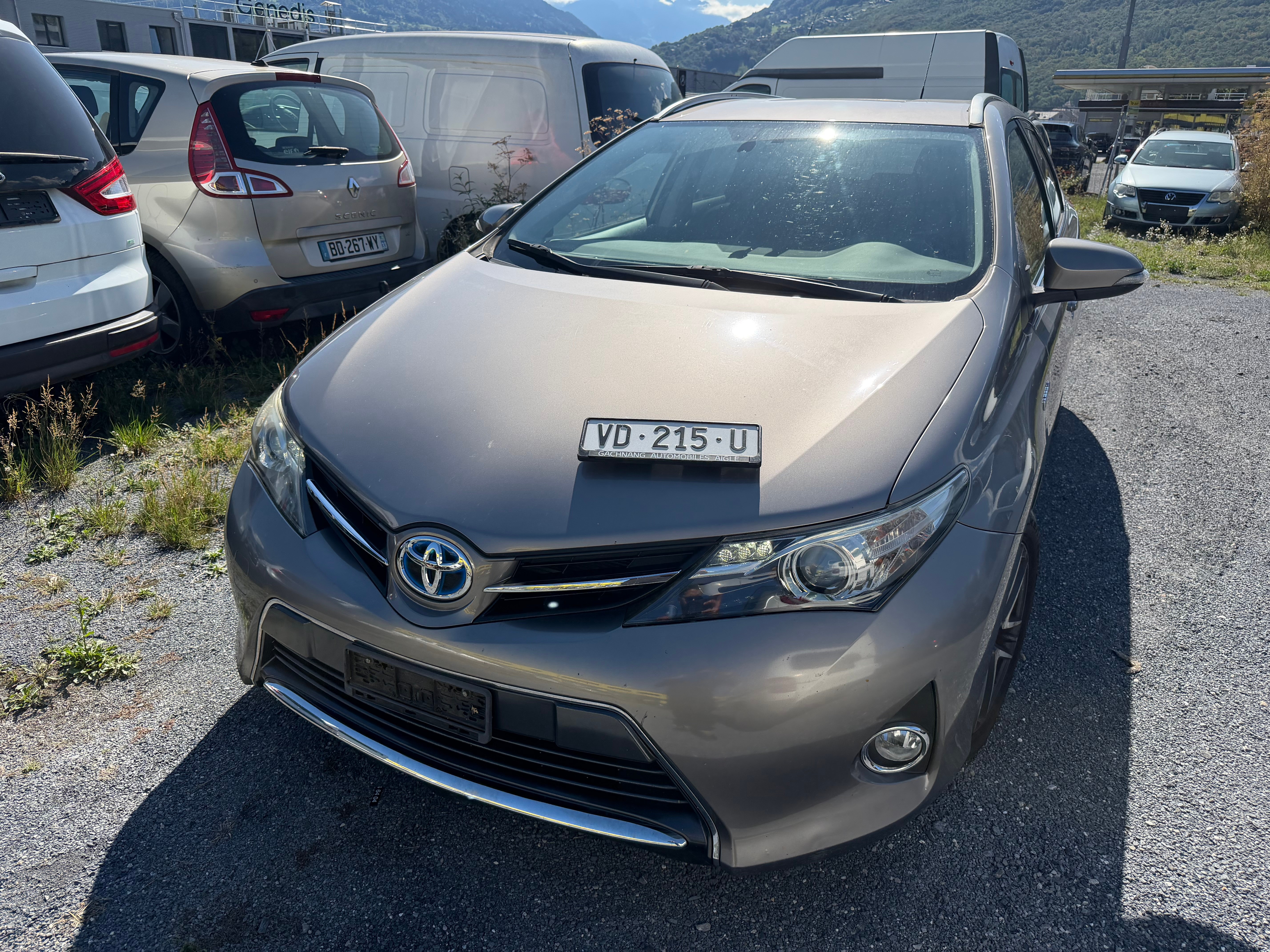 TOYOTA Auris Touring Sports 1.8 16V HSD Linea Sol — slika 1
