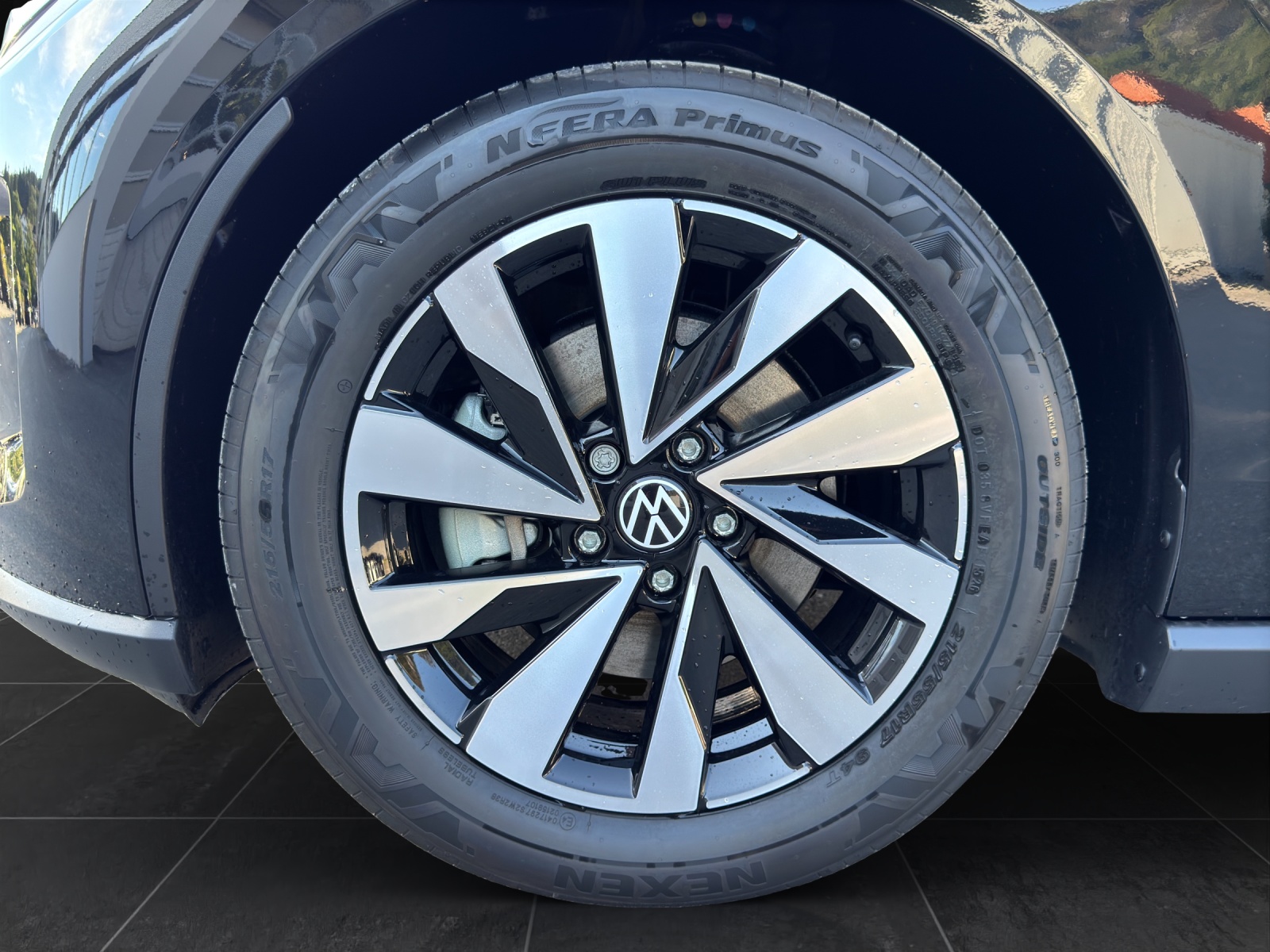 VW ID.Polo 52 kWh Life Edition One-image-13
