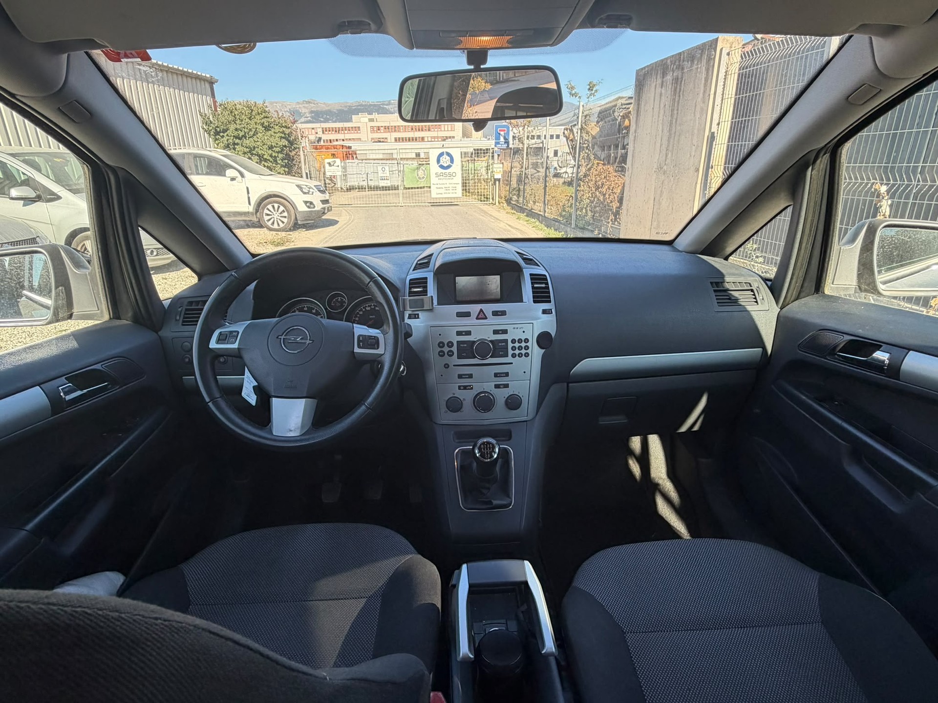 OPEL Zafira 1.8i 16V Cosmo-image-8