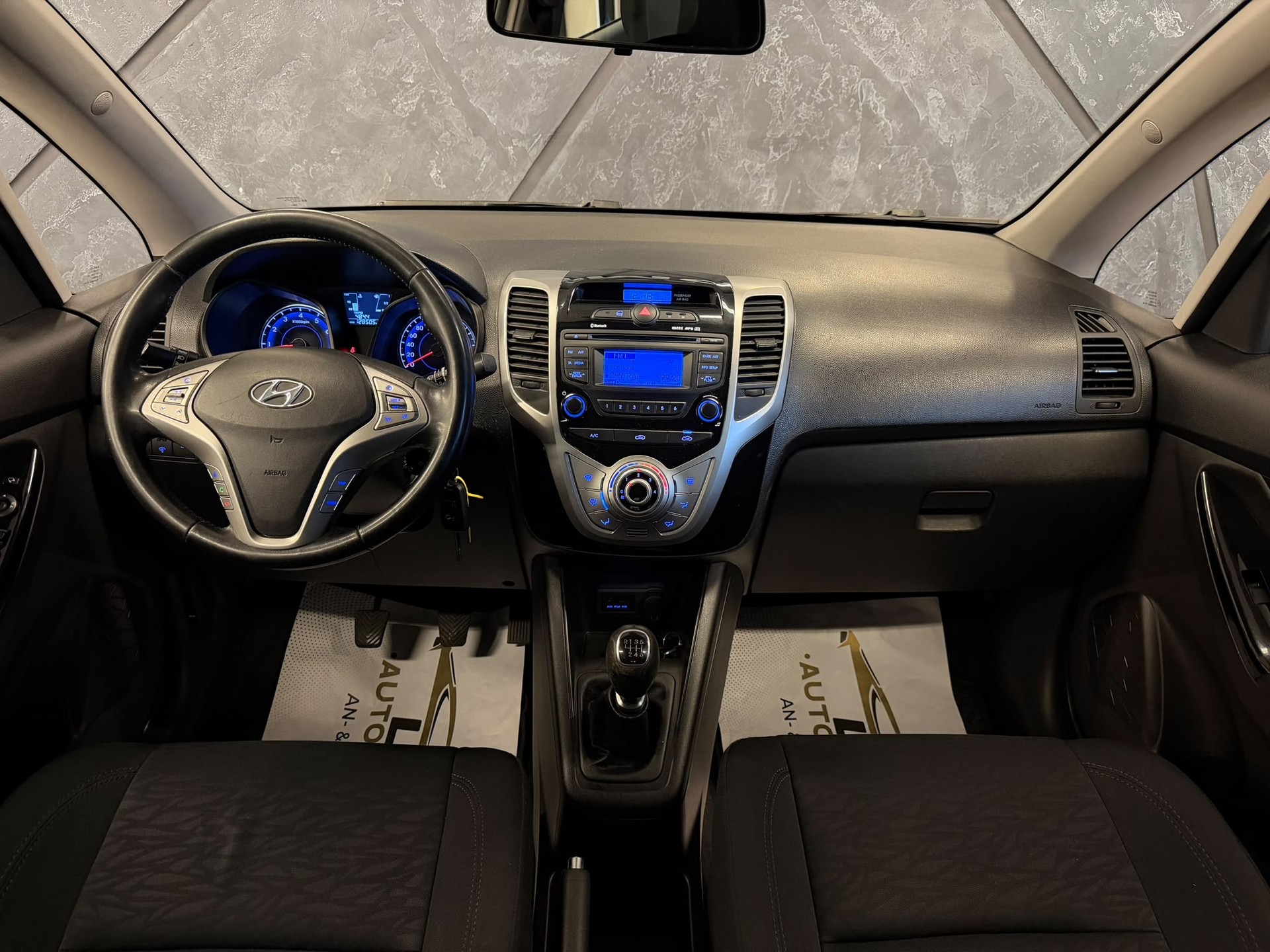 HYUNDAI iX20 1.6 Premium-image-7