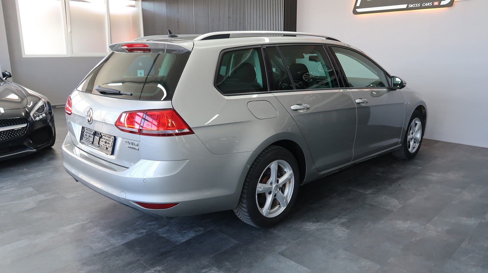 VW Golf Variant 2.0 TDI 4X4 / MFK / EXPERTISE / CAMERA DE RECUL-image-8
