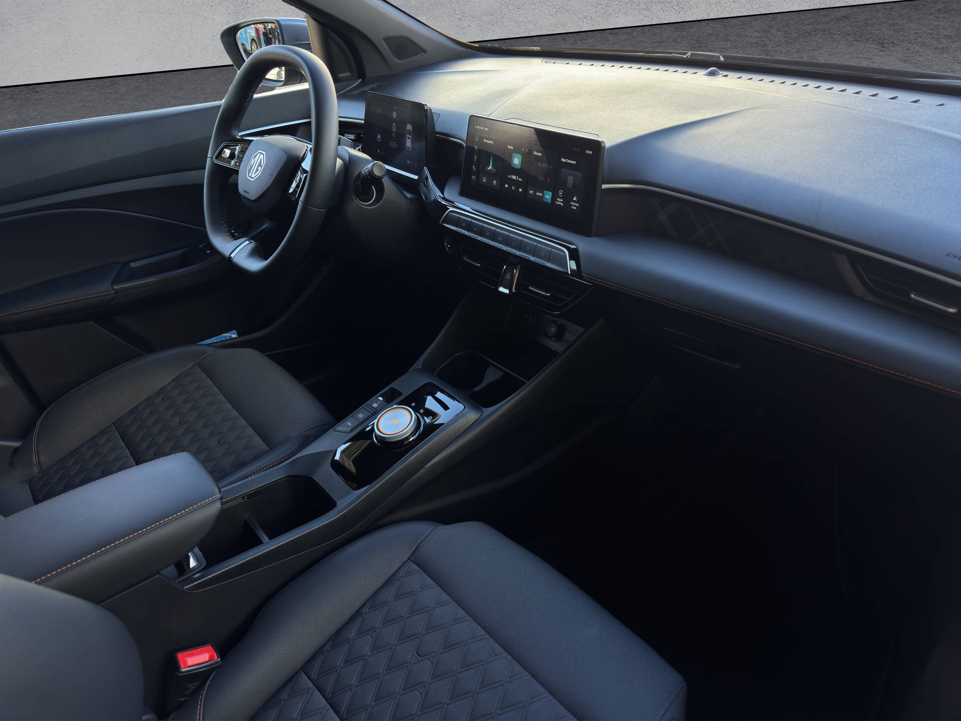 MG 3 1.5 Hybrid Luxury-image-14