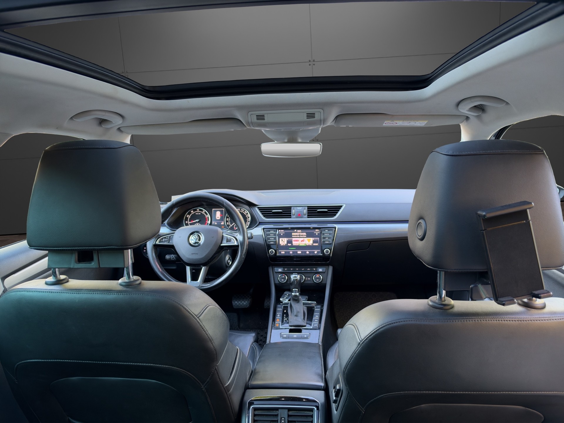 SKODA Superb Combi 2.0 TSI Sport Line DSG 4x4-image-10