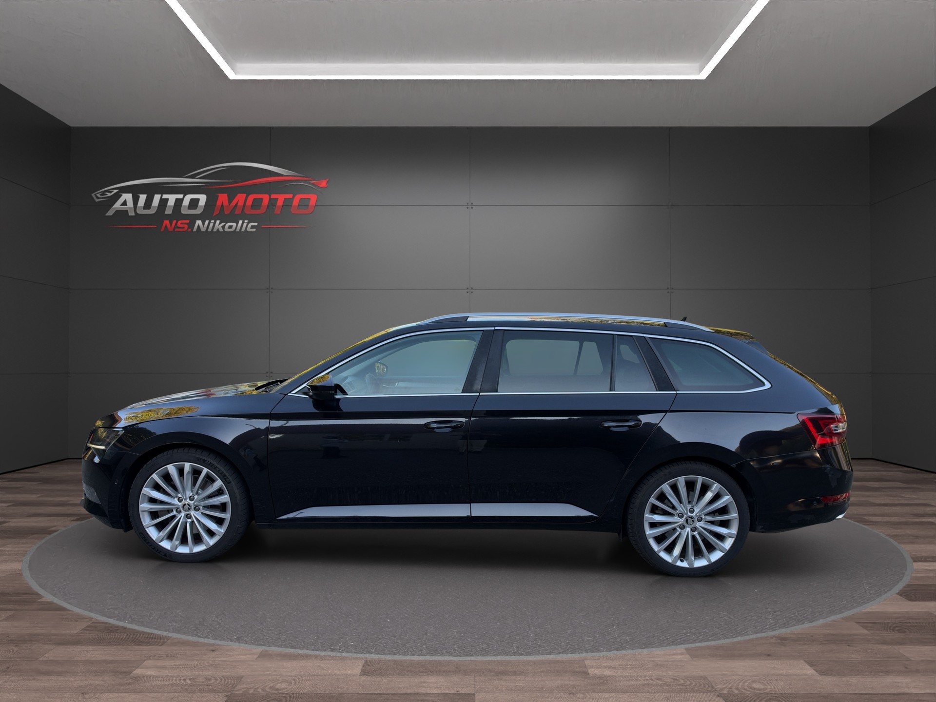 SKODA Superb Combi 2.0 TSI Sport Line DSG 4x4-image-5