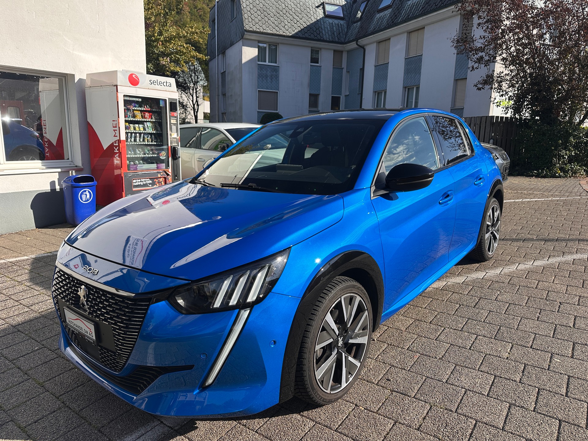 PEUGEOT 208 1.2 PureTech GT EAT8-image-19