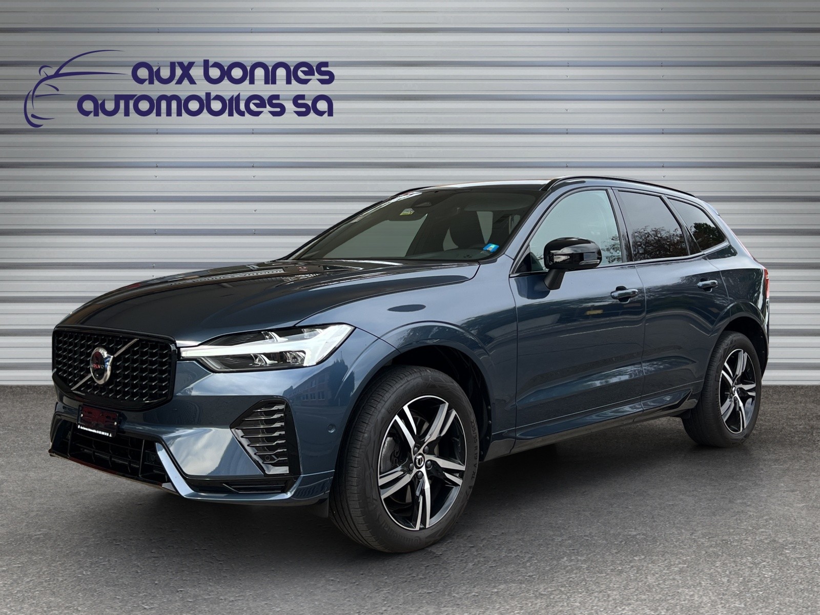 VOLVO XC60 B4 Diesel Mild Hybrid AWD R-Design Geartronic-image-0