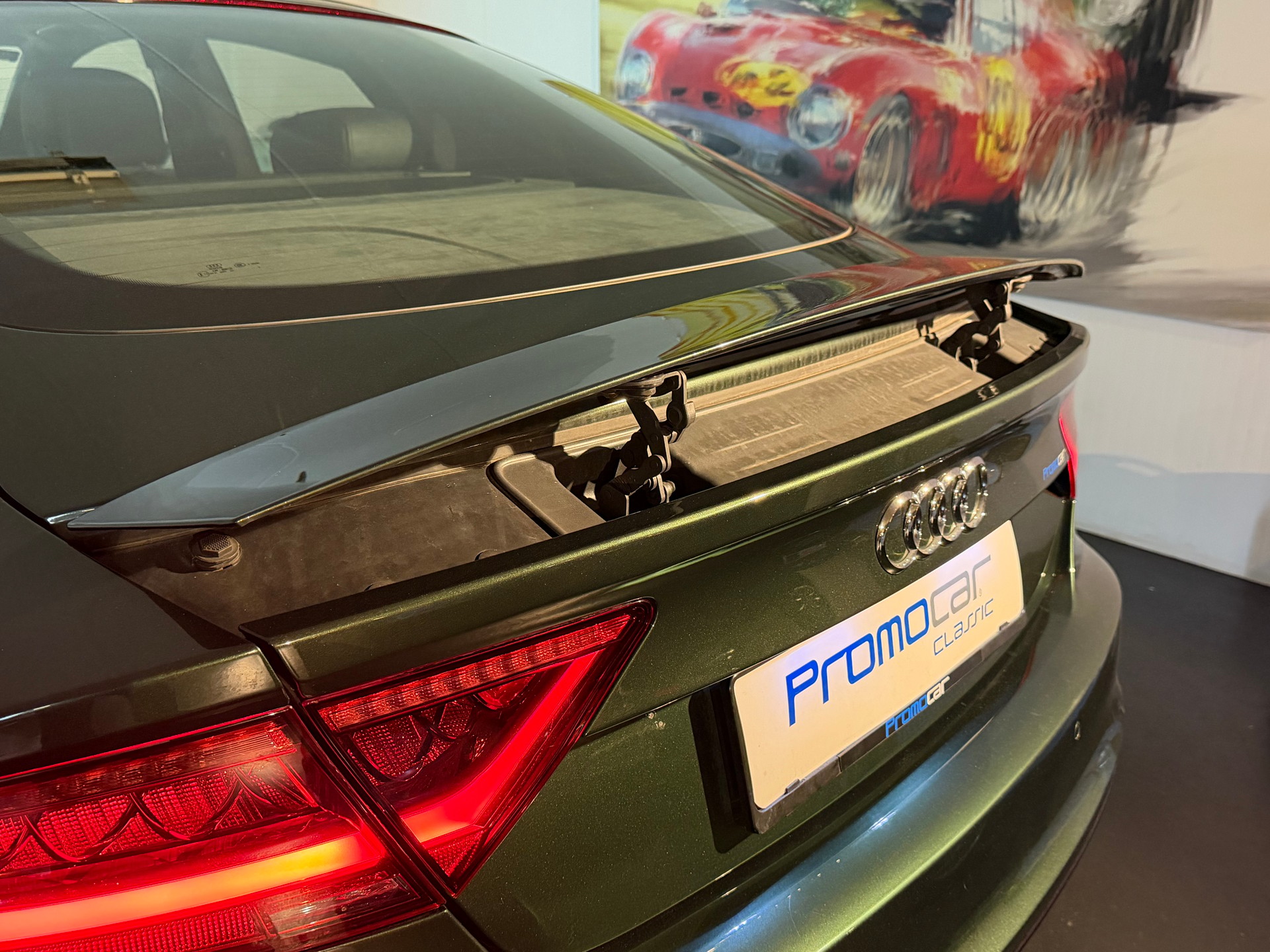 AUDI RS7 Sportback 4.0 TFSI V8 quattro S-tronic-image-11