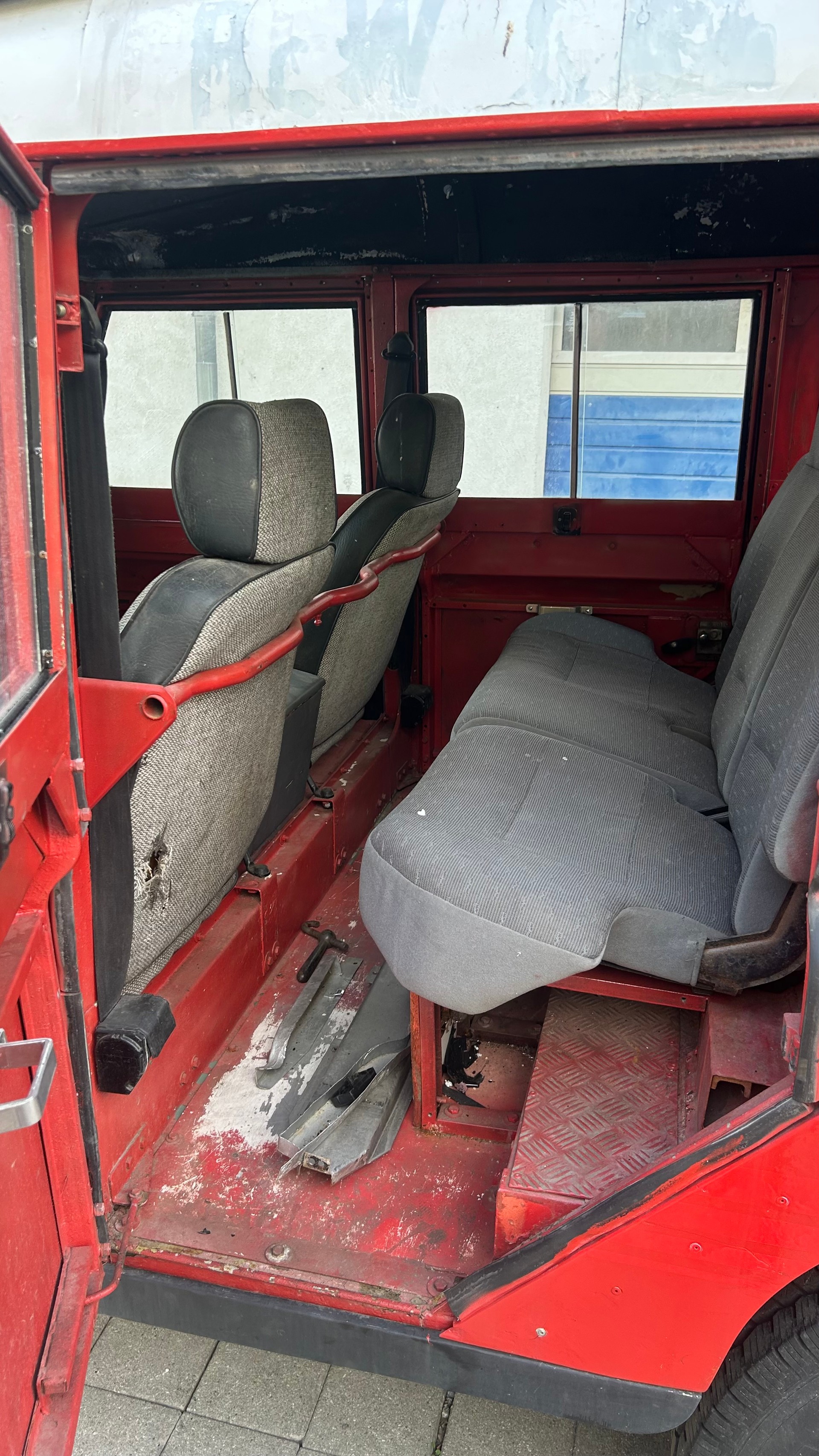 LAND ROVER 109-image-9