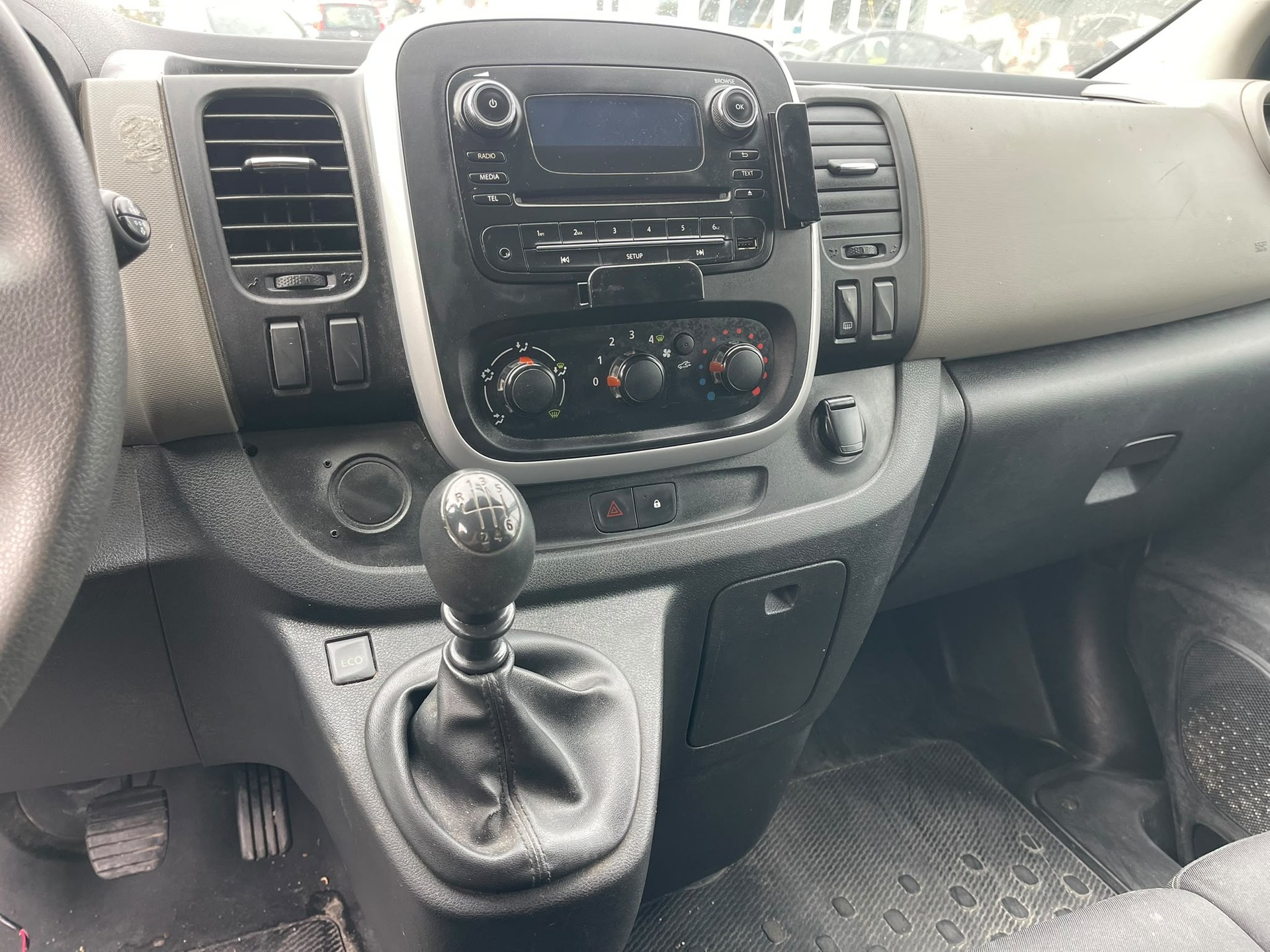 NISSAN NV300 dCi 120 2.9 L2H1 Comfort-image-9